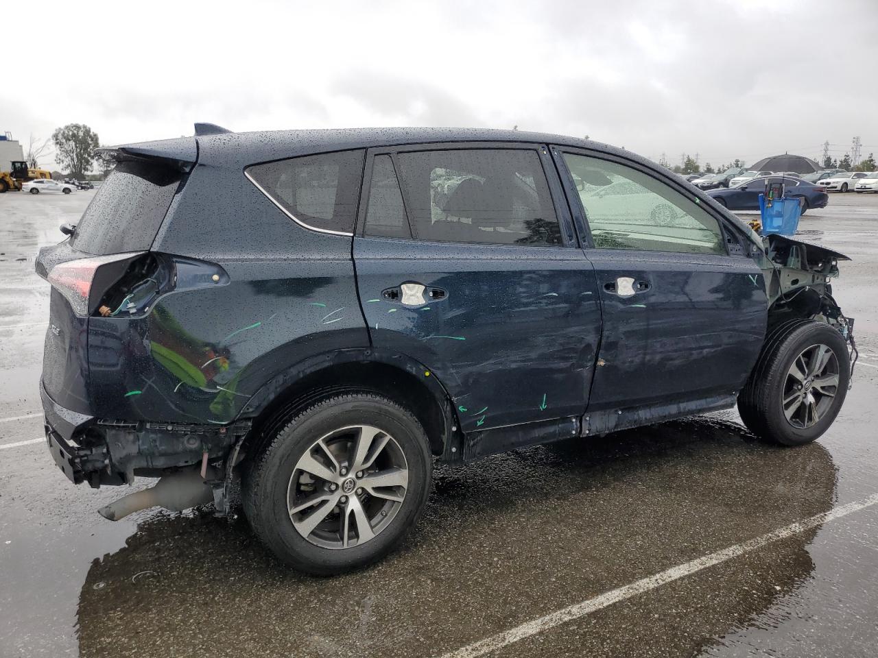 2018 Toyota RAV 4 - Image 3