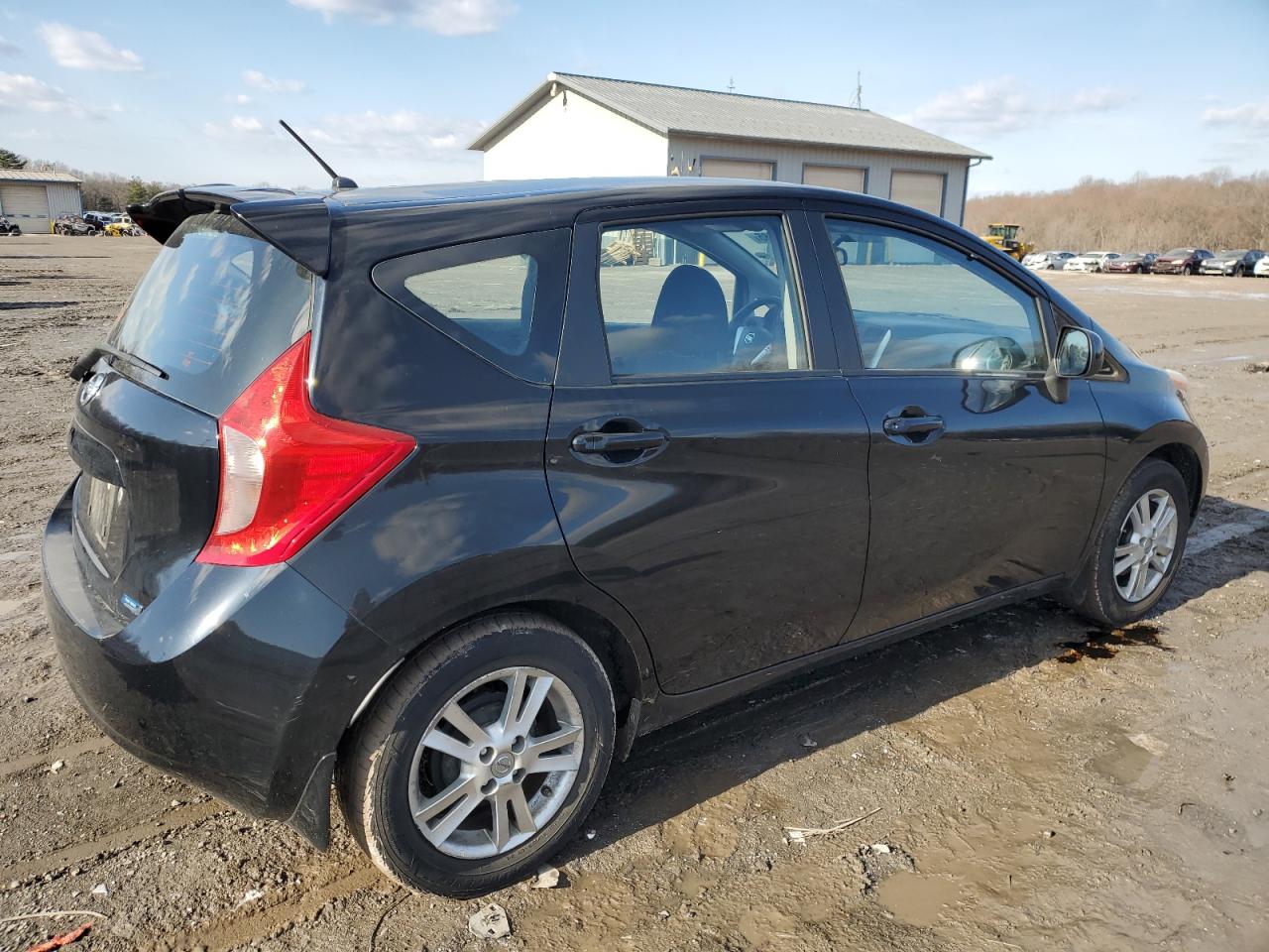 2014 Nissan Versa - Image 3