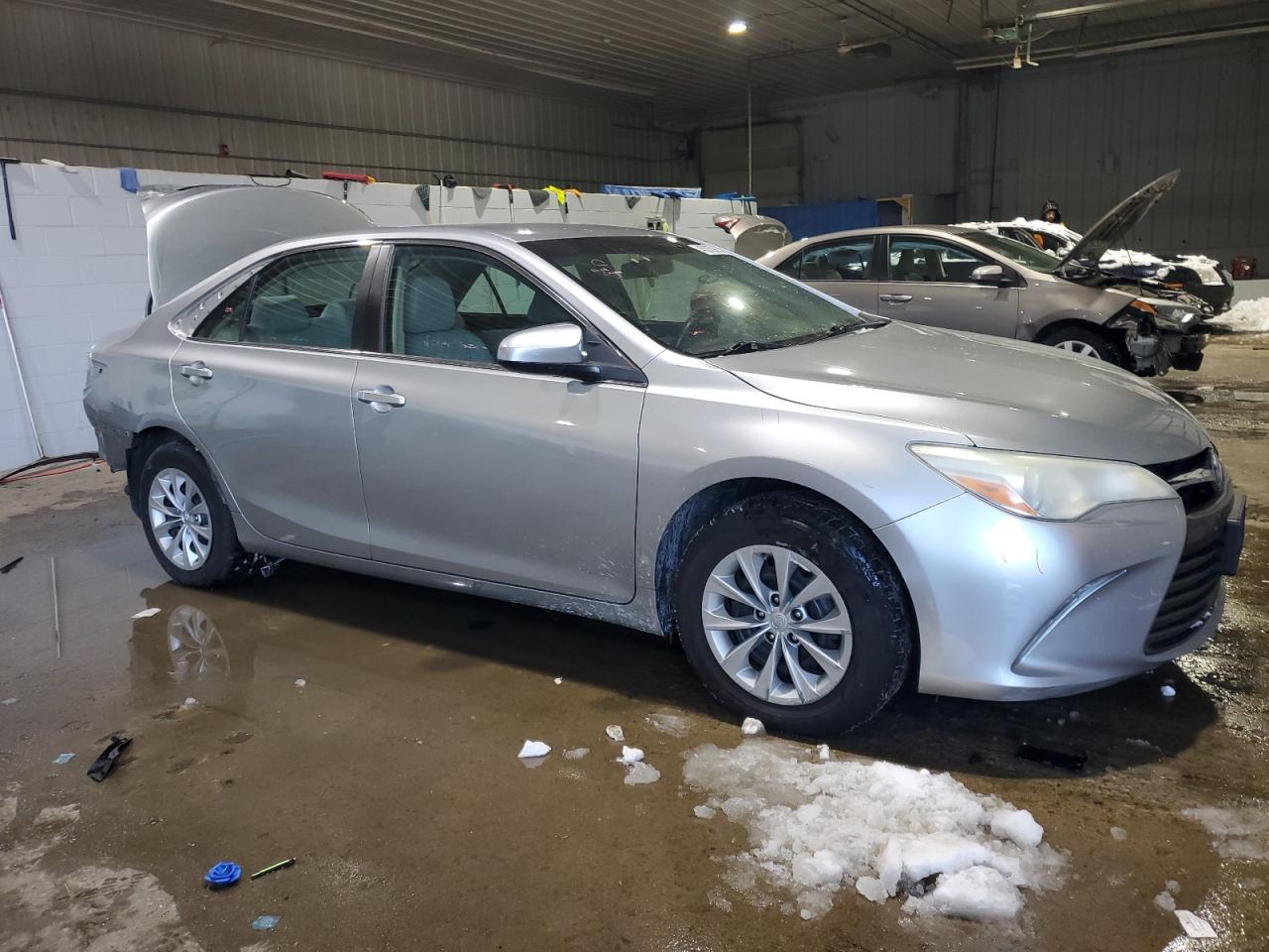 2016 Toyota Camry - Image 4