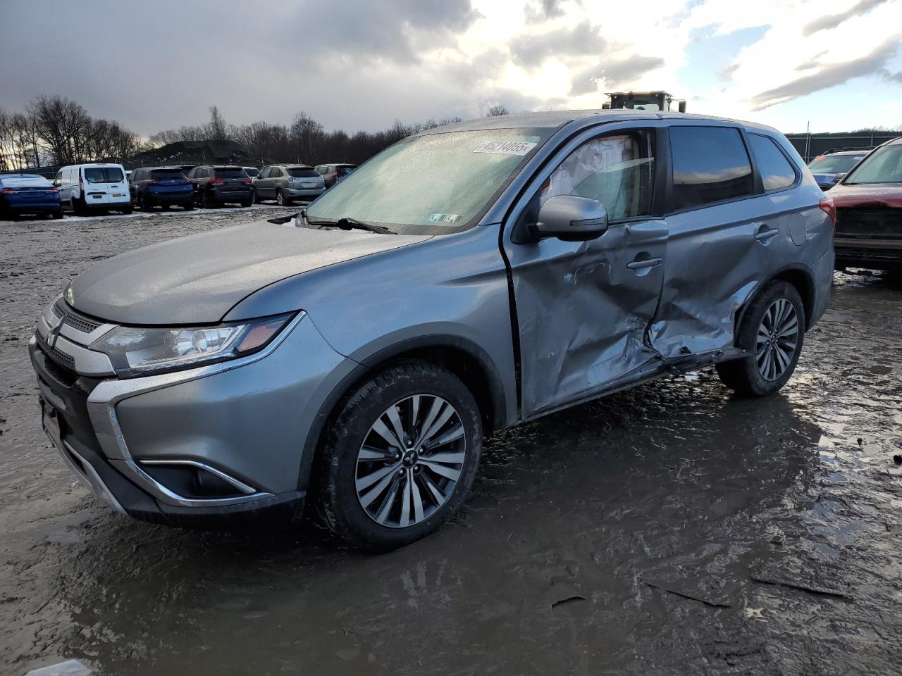 2019 Mitsubishi Outlander - Image 1