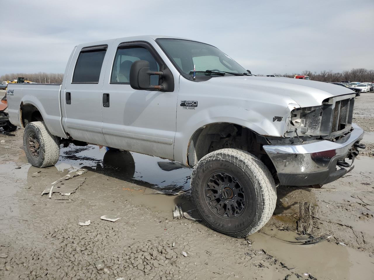 2001 Ford F250 - Image 4
