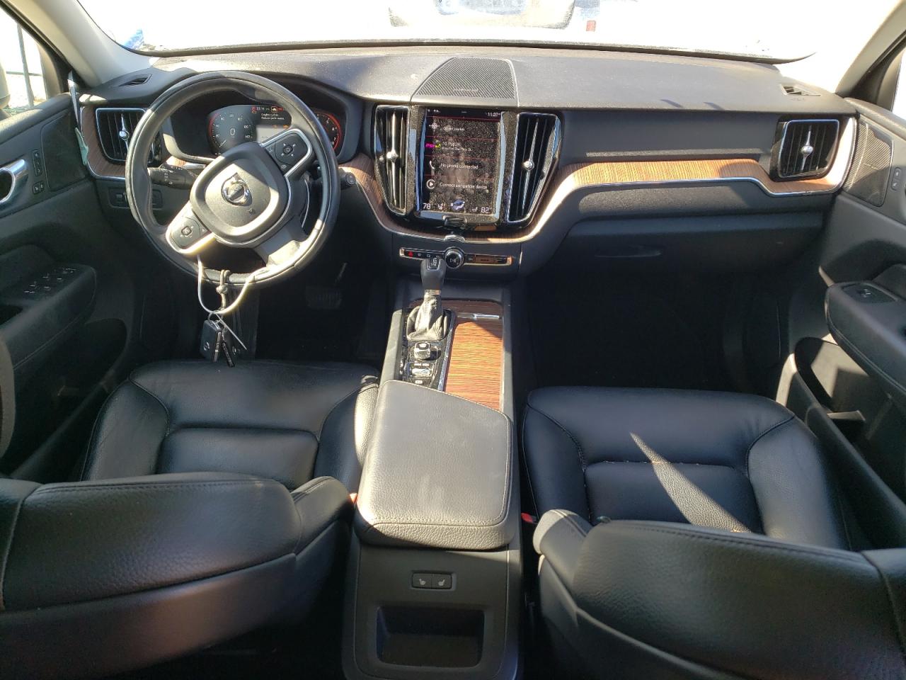 2021 Volvo XC60 - Image 8
