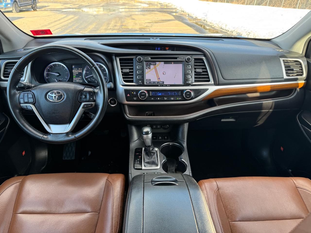 2019 Toyota Highlander - Image 9