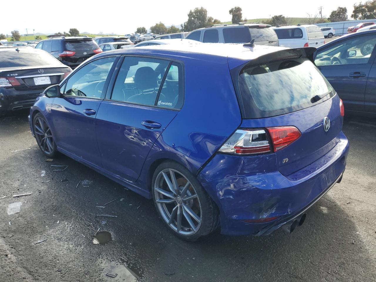 2017 Volkswagen Golf - Image 2