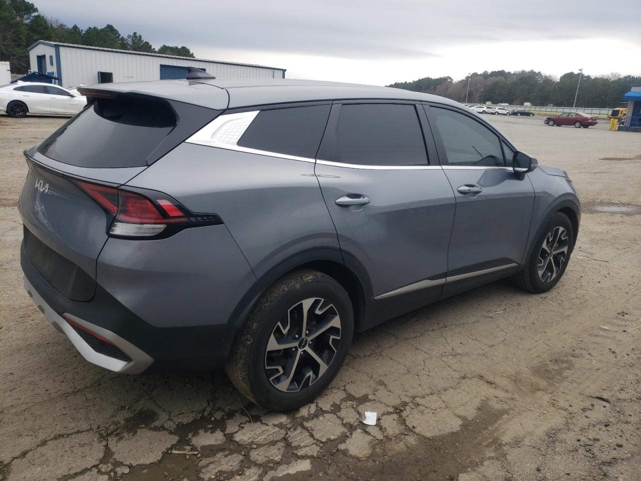 2023 Kia Sportage - Image 3