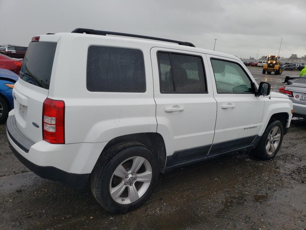 2011 Jeep Liberty (Patriot) - Image 3