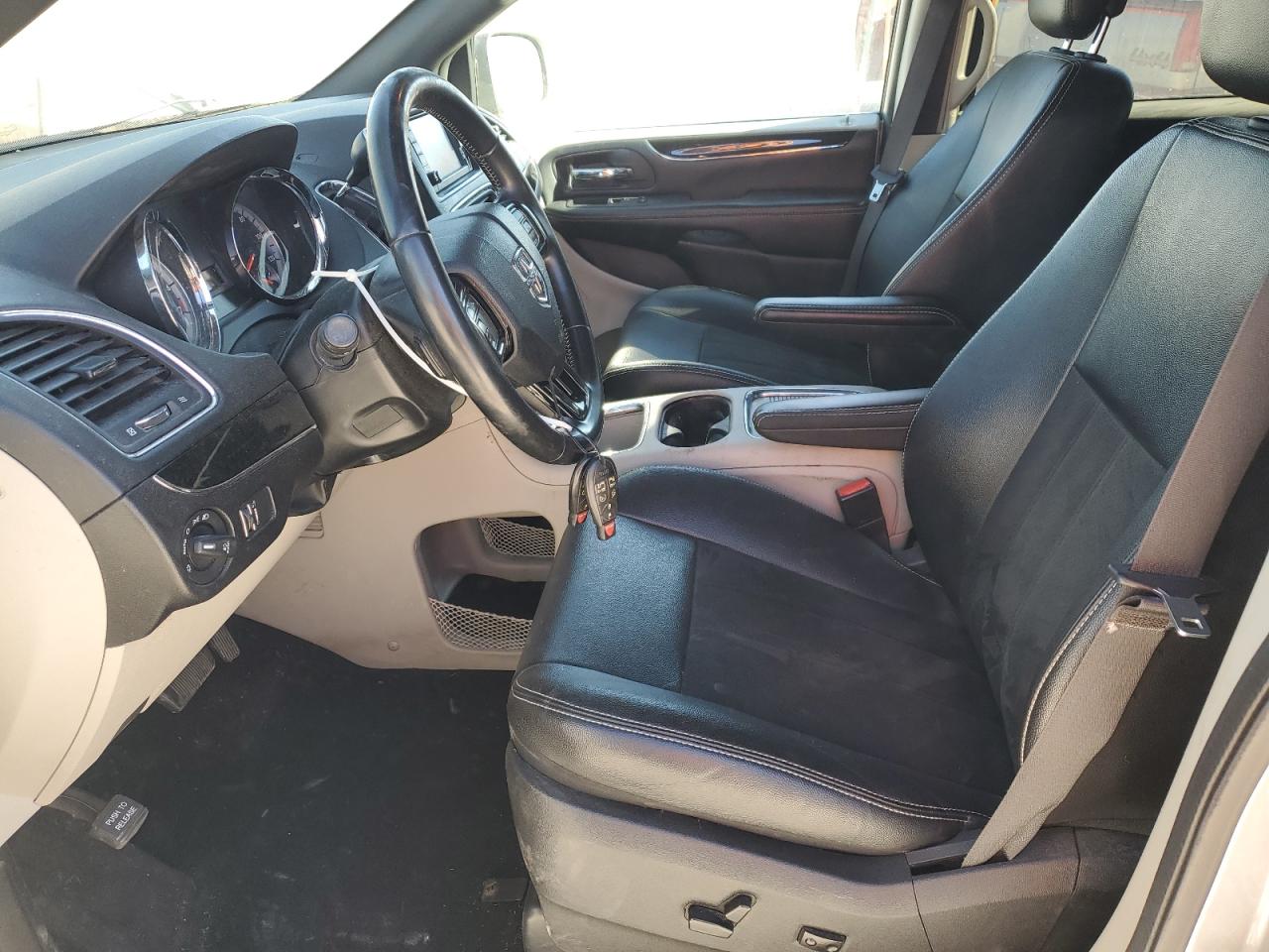2019 Dodge Caravan - Image 7