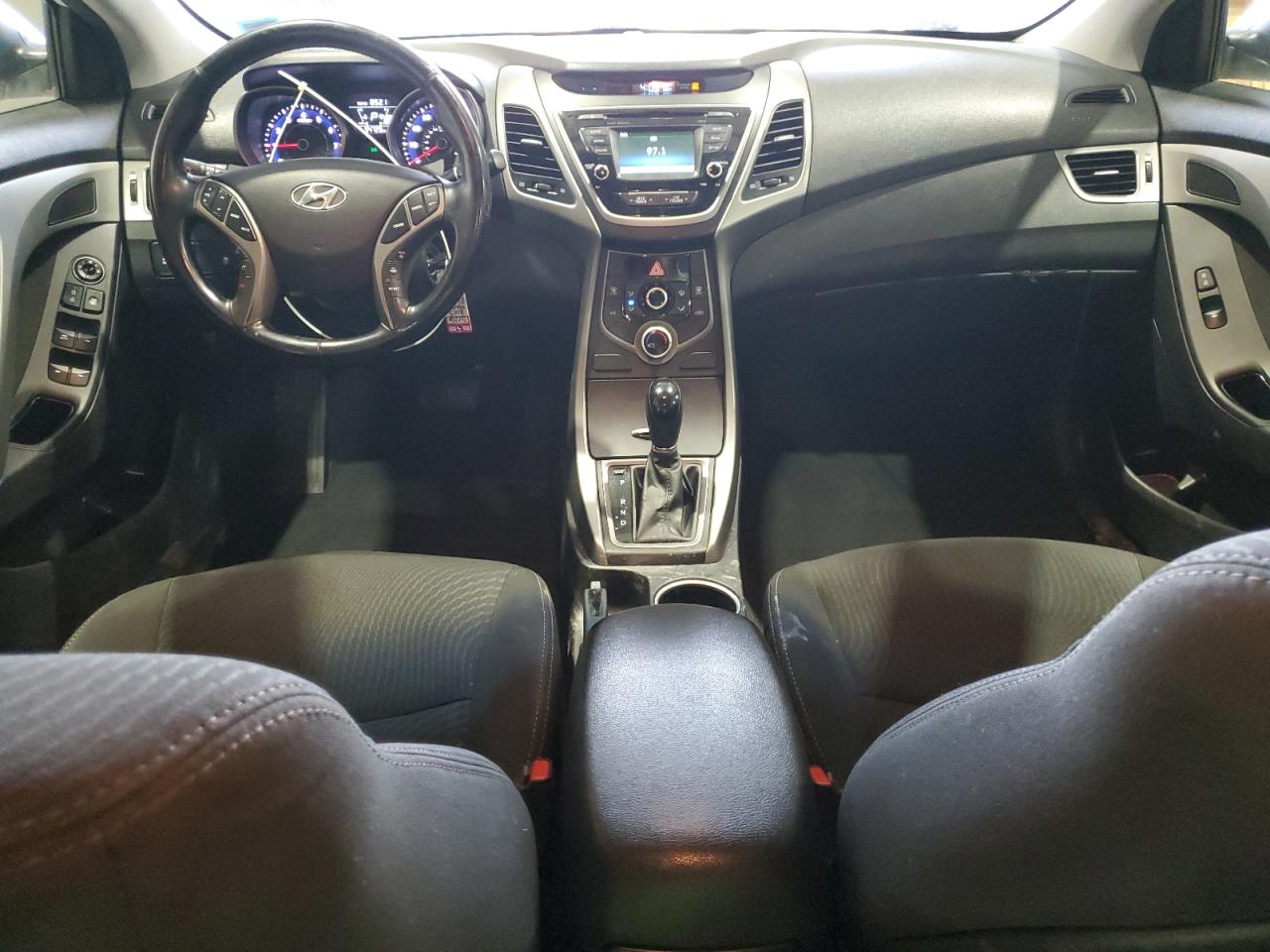 2015 Hyundai Elantra - Image 8