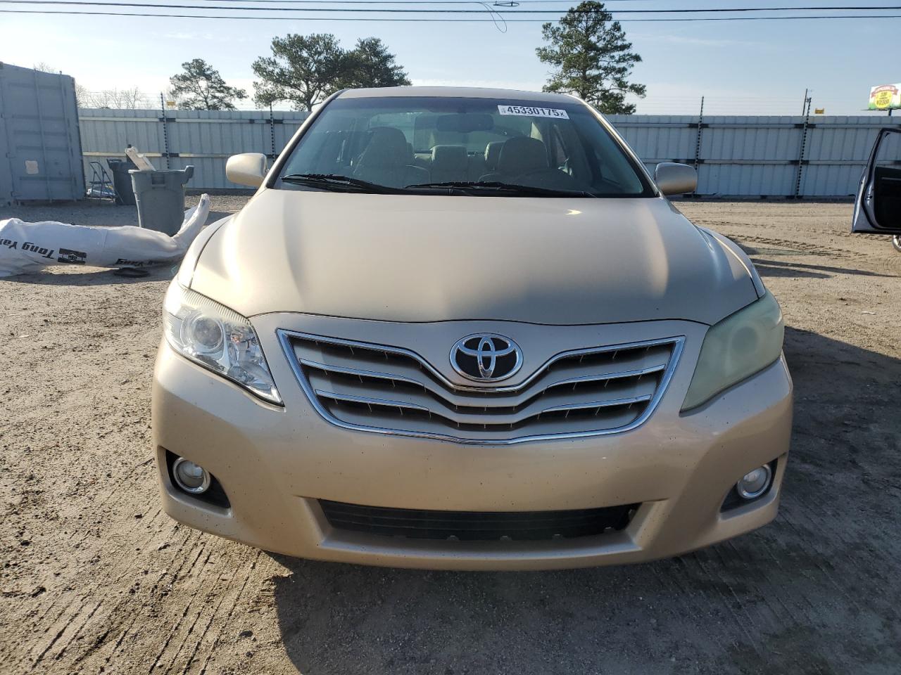 2010 Toyota Camry - Image 5