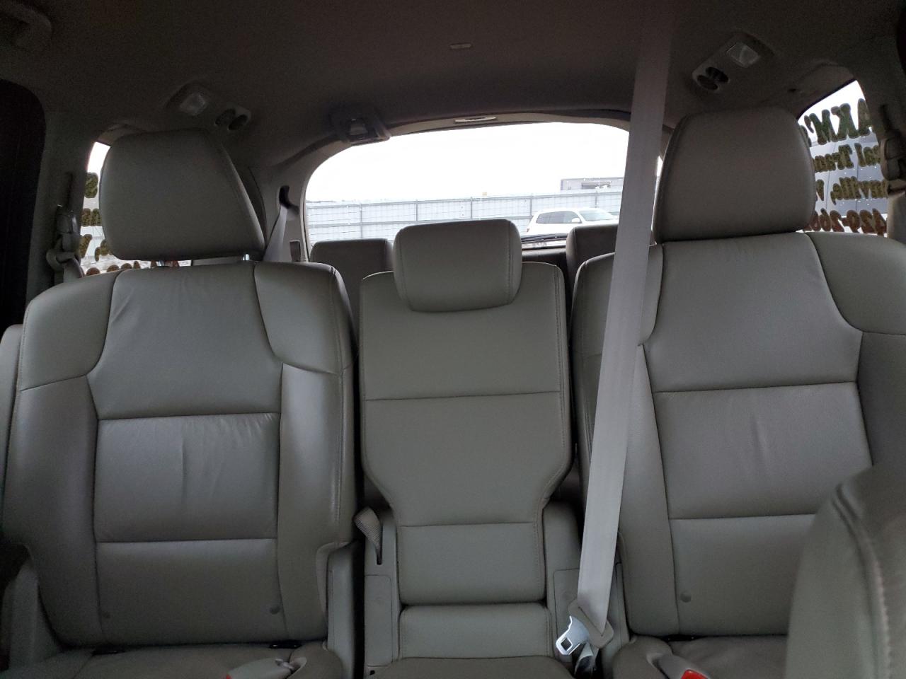 2012 Honda Odyssey - Image 10