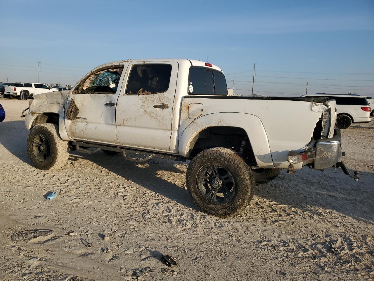 2012 Toyota Tacoma - Image 2