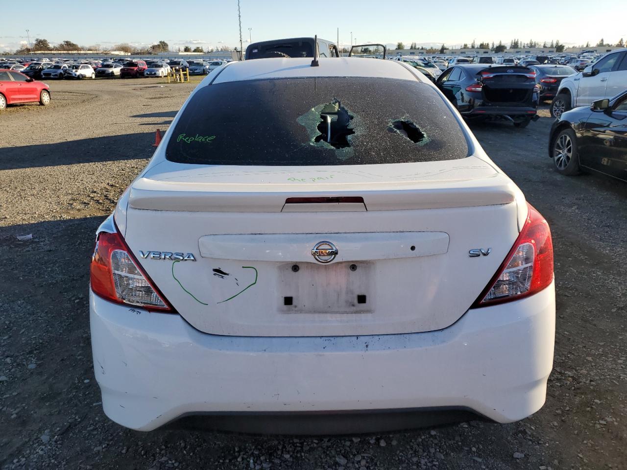2018 Nissan Versa - Image 6