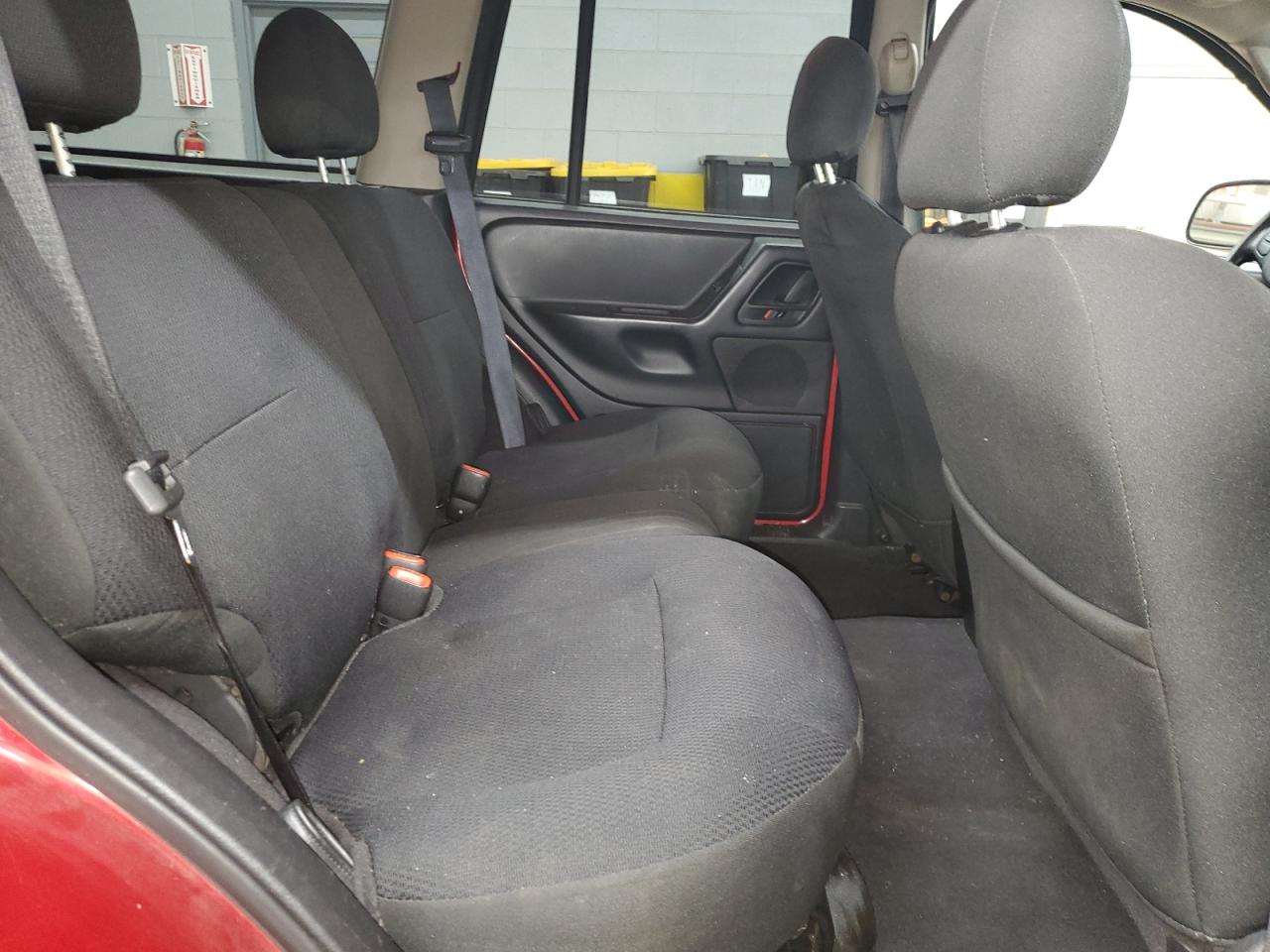 2004 Jeep Grand Cherokee - Image 11