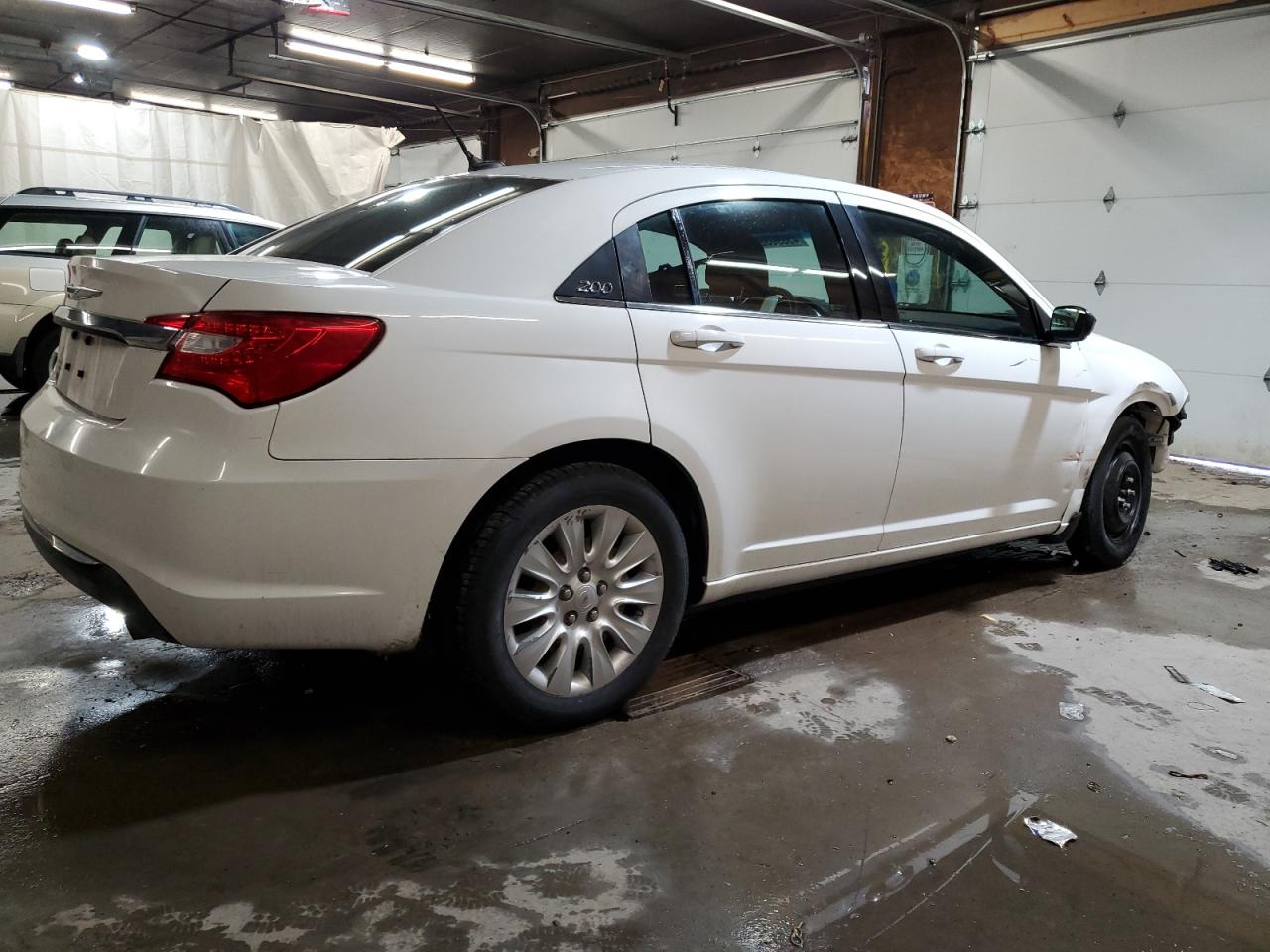 2014 Chrysler 200 - Image 3