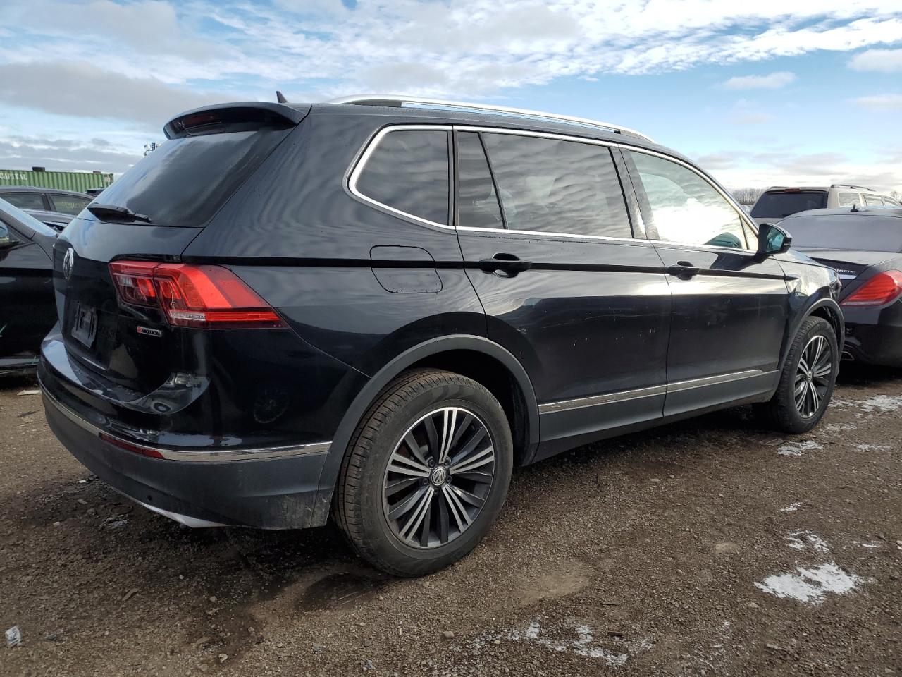 2019 Volkswagen Tiguan - Image 3