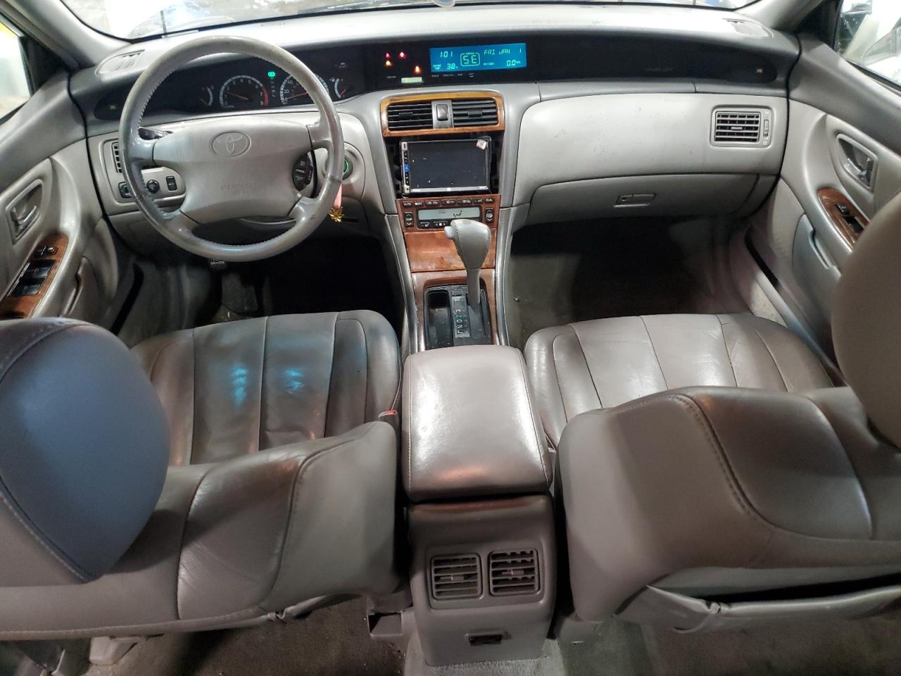 2000 Toyota Avalon - Image 8