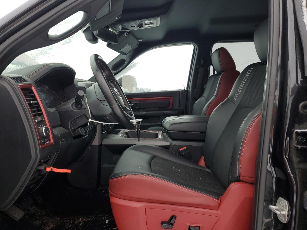 2016 RAM 1500 - Image 7