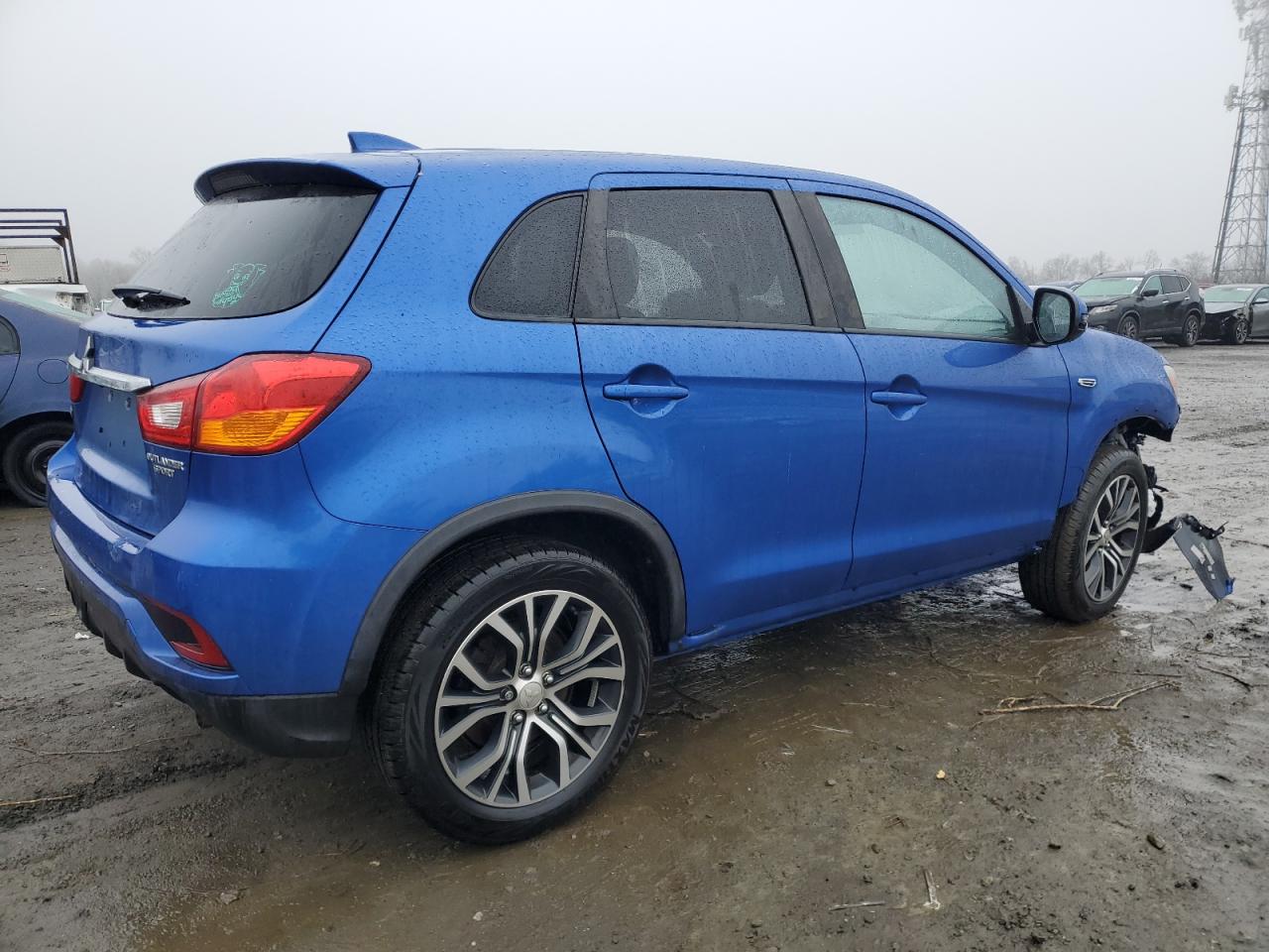 2019 Mitsubishi Outlander - Image 3