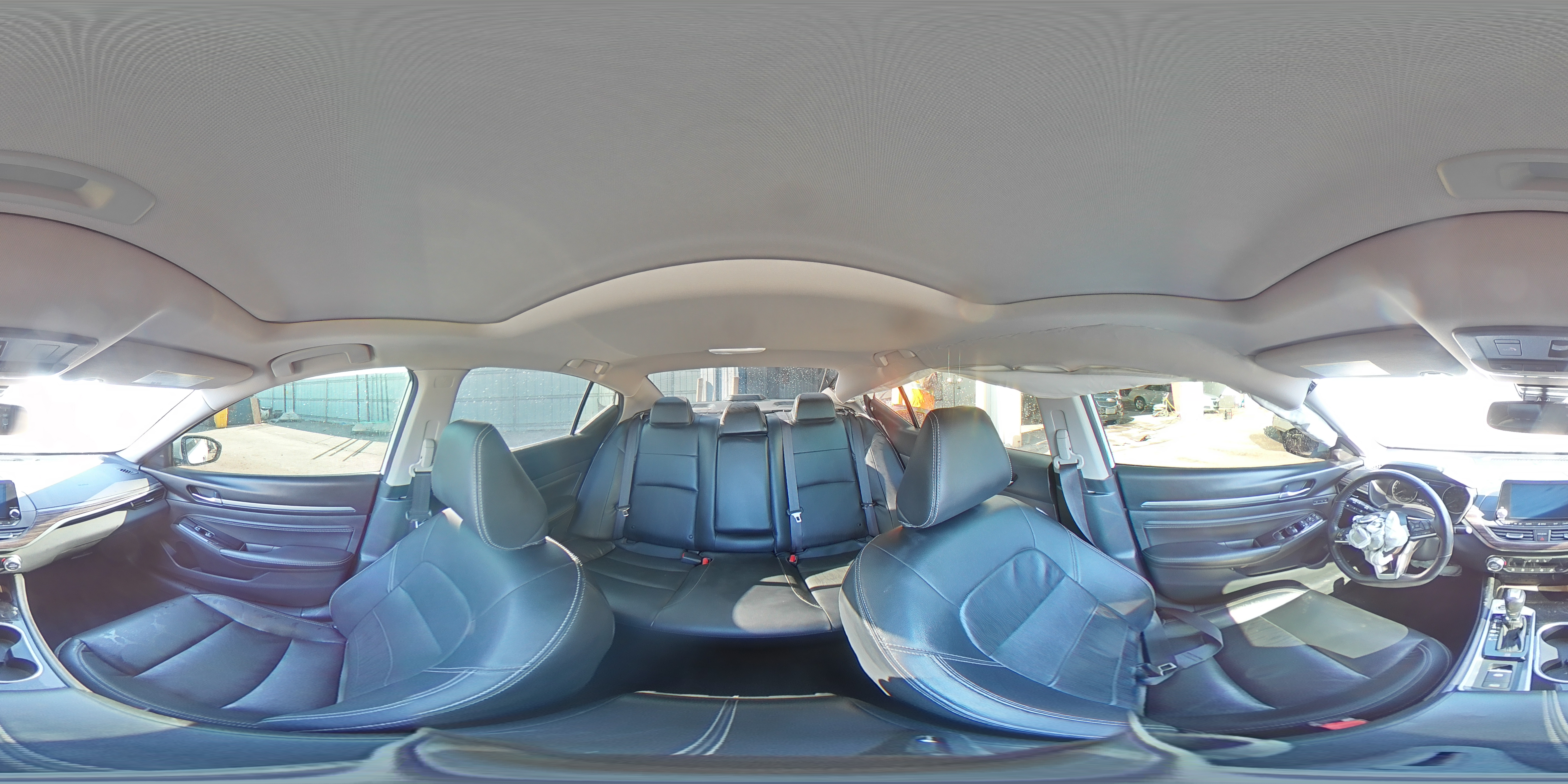 2020 Nissan Altima - Image 14