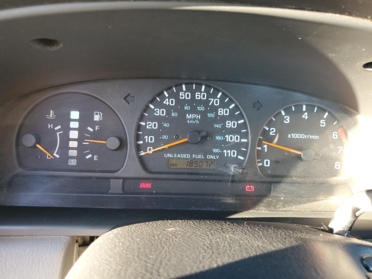 2000 Nissan Navara (Frontier) - Image 9