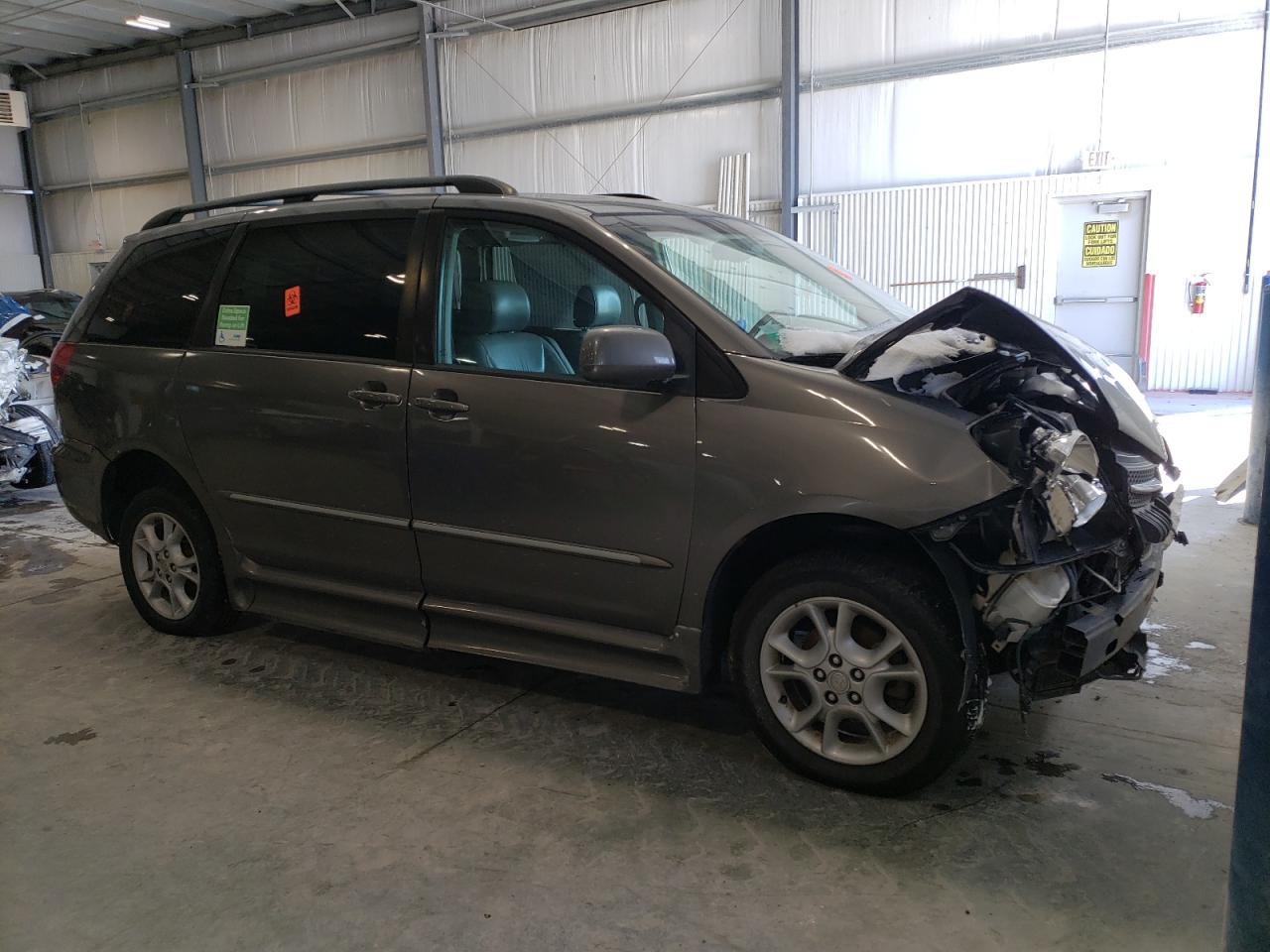 2005 Toyota Sienna - Image 4