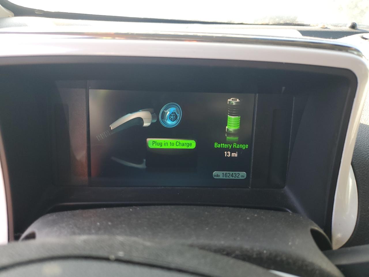 2013 Chevrolet Volt - Image 10