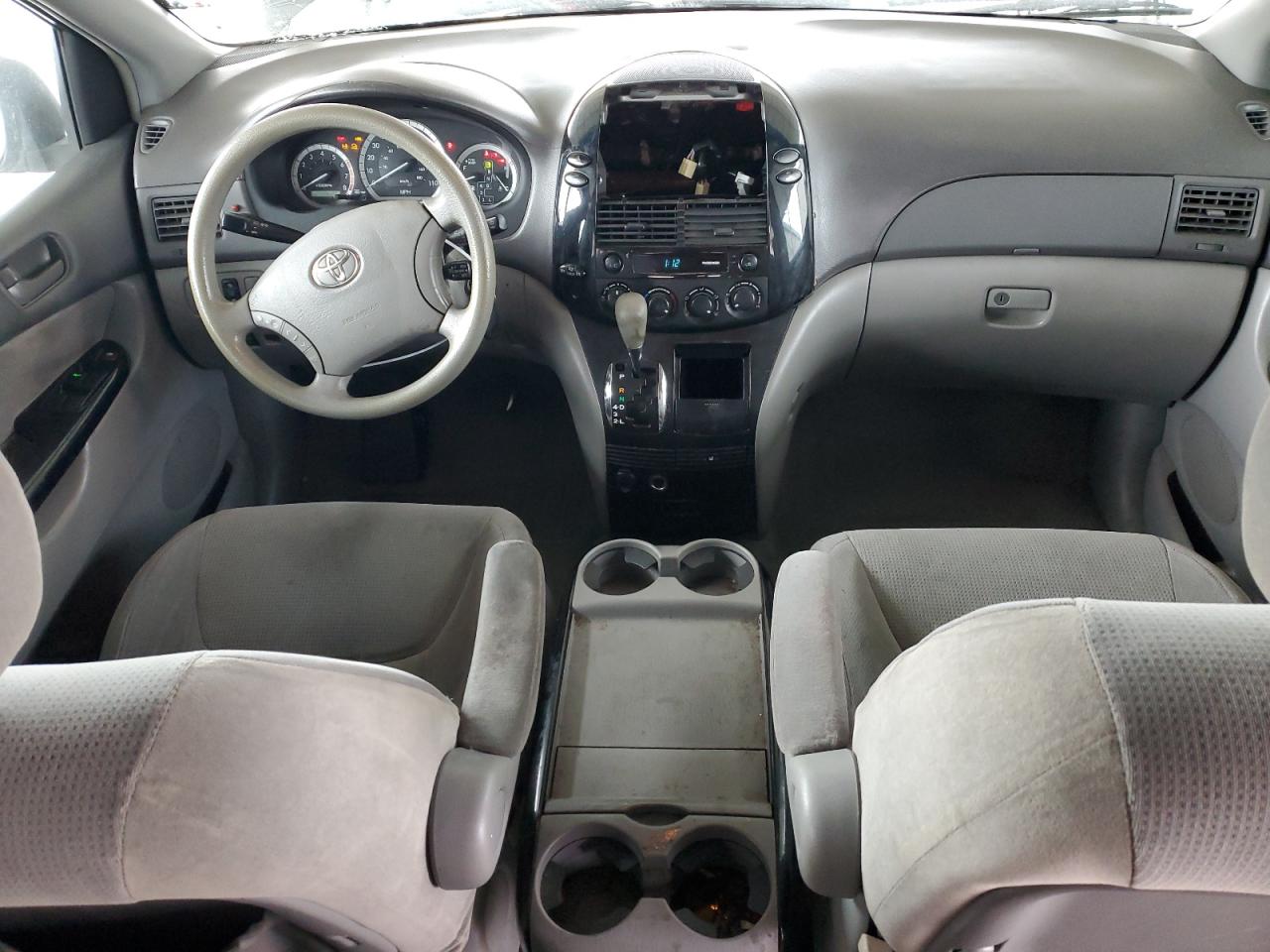 2004 Toyota Sienna Ce VIN: 5TDZA23C94S135745 Lot: 44736425