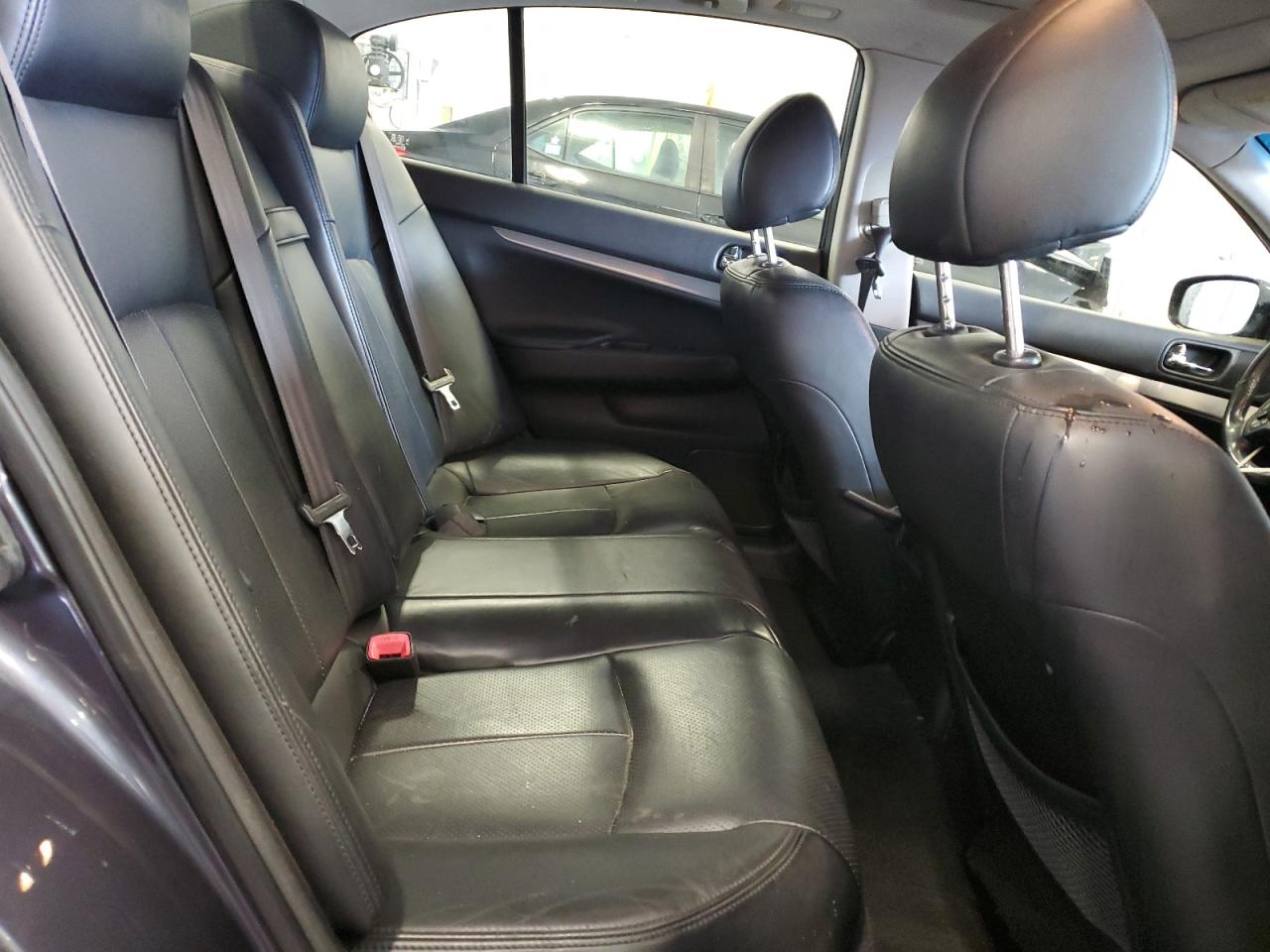 2012 Infiniti G - Image 10
