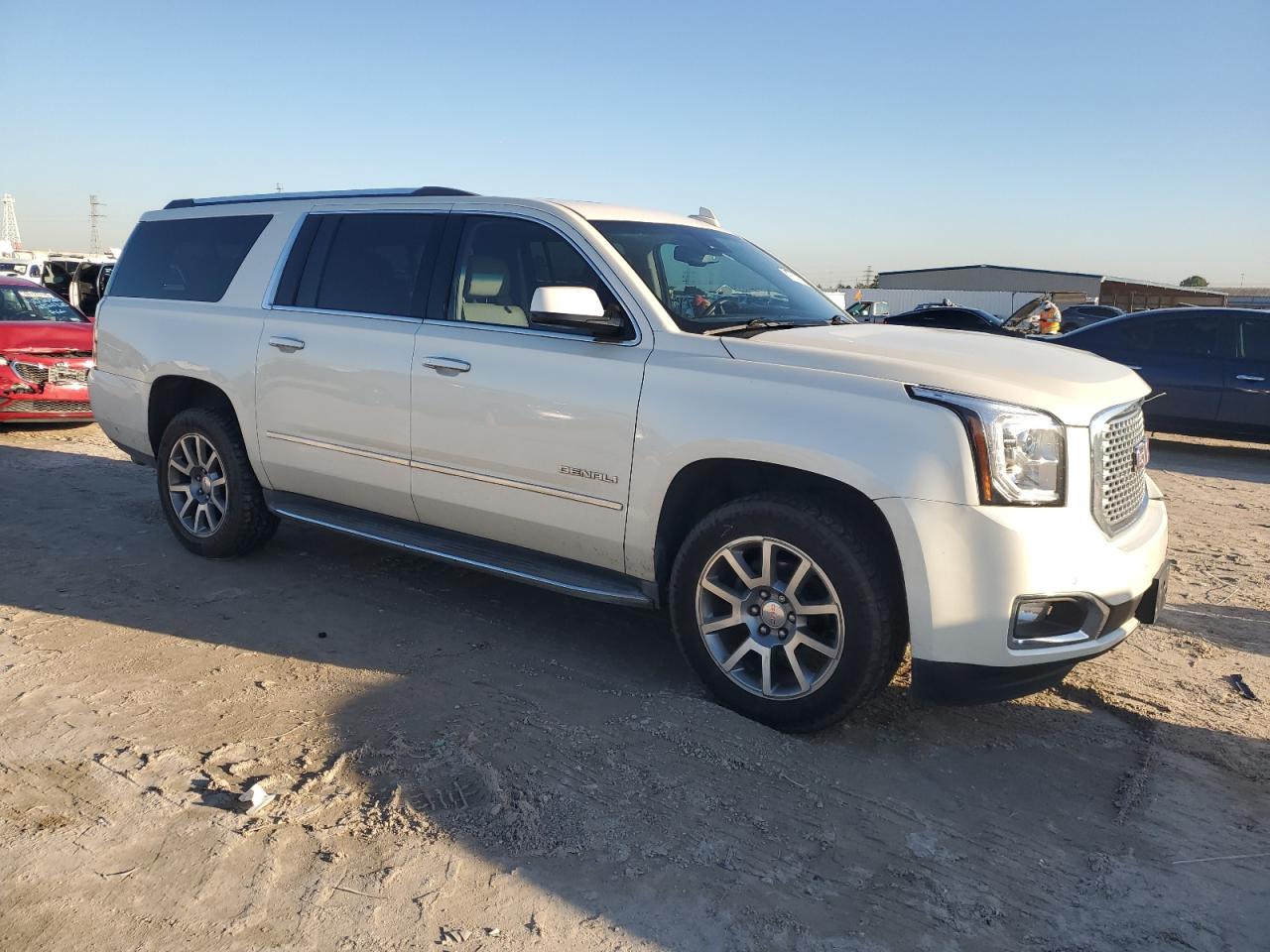 2015 GMC Yukon - Image 4