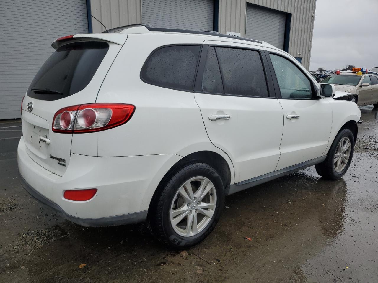 2010 Hyundai Santa Fe - Image 3
