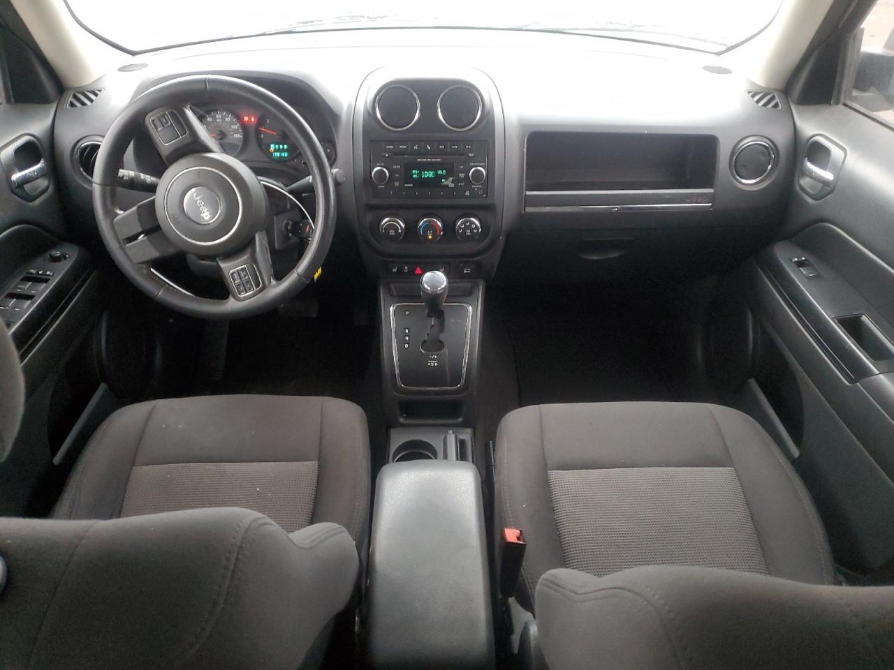 2012 Jeep Liberty (Patriot) - Image 8