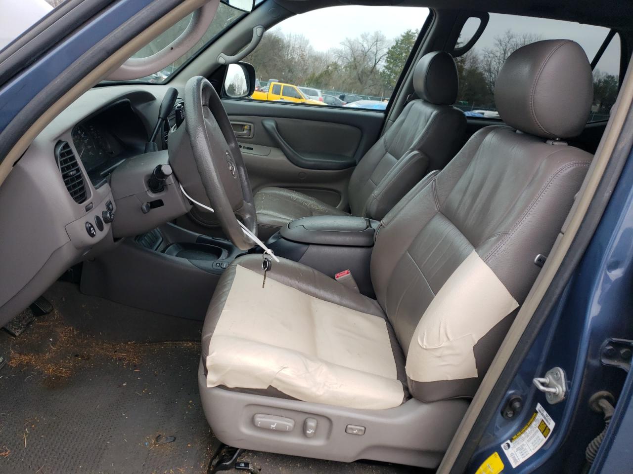 2007 Toyota Sequoia - Image 7