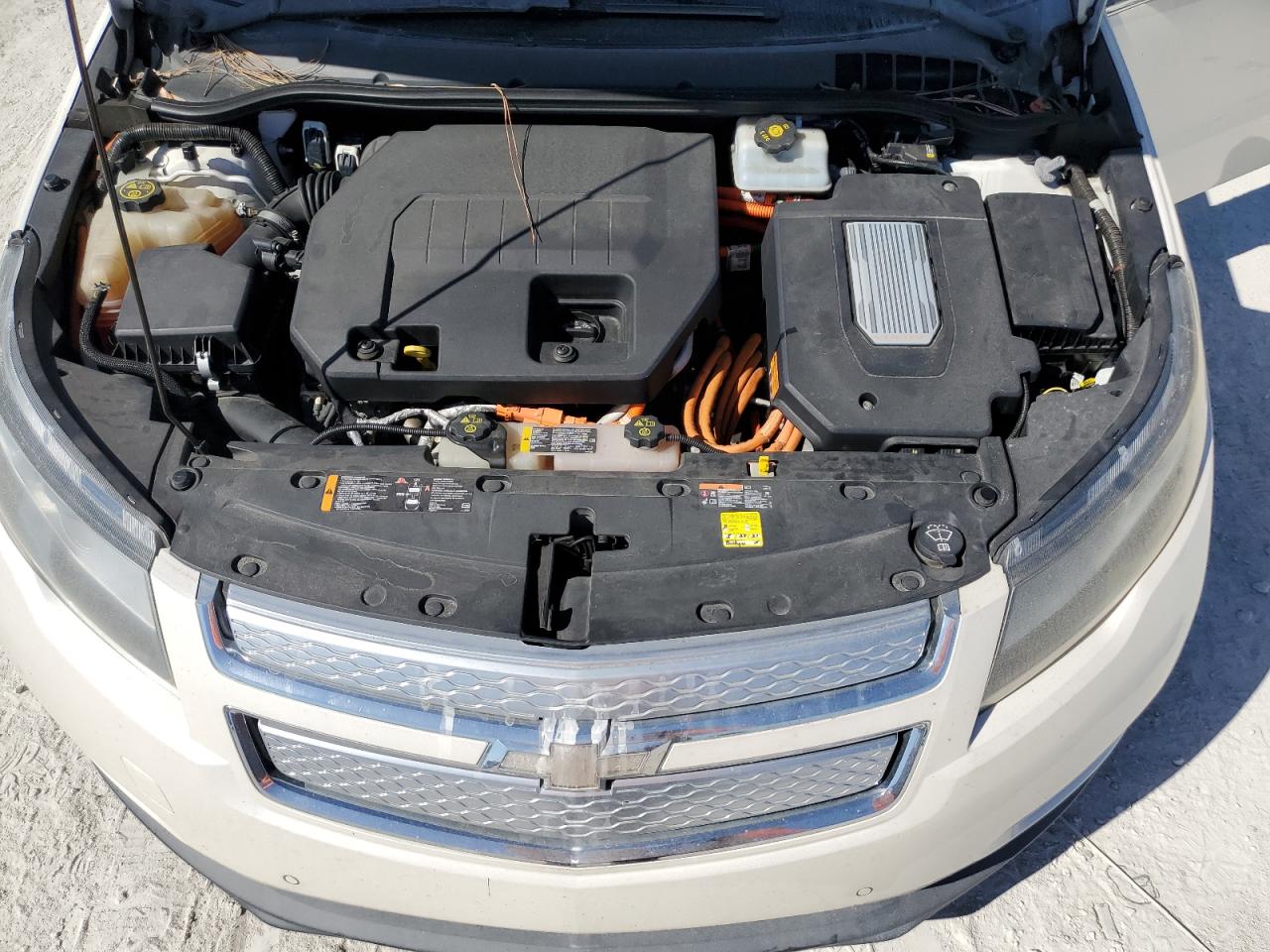 2014 Chevrolet Volt - Image 11