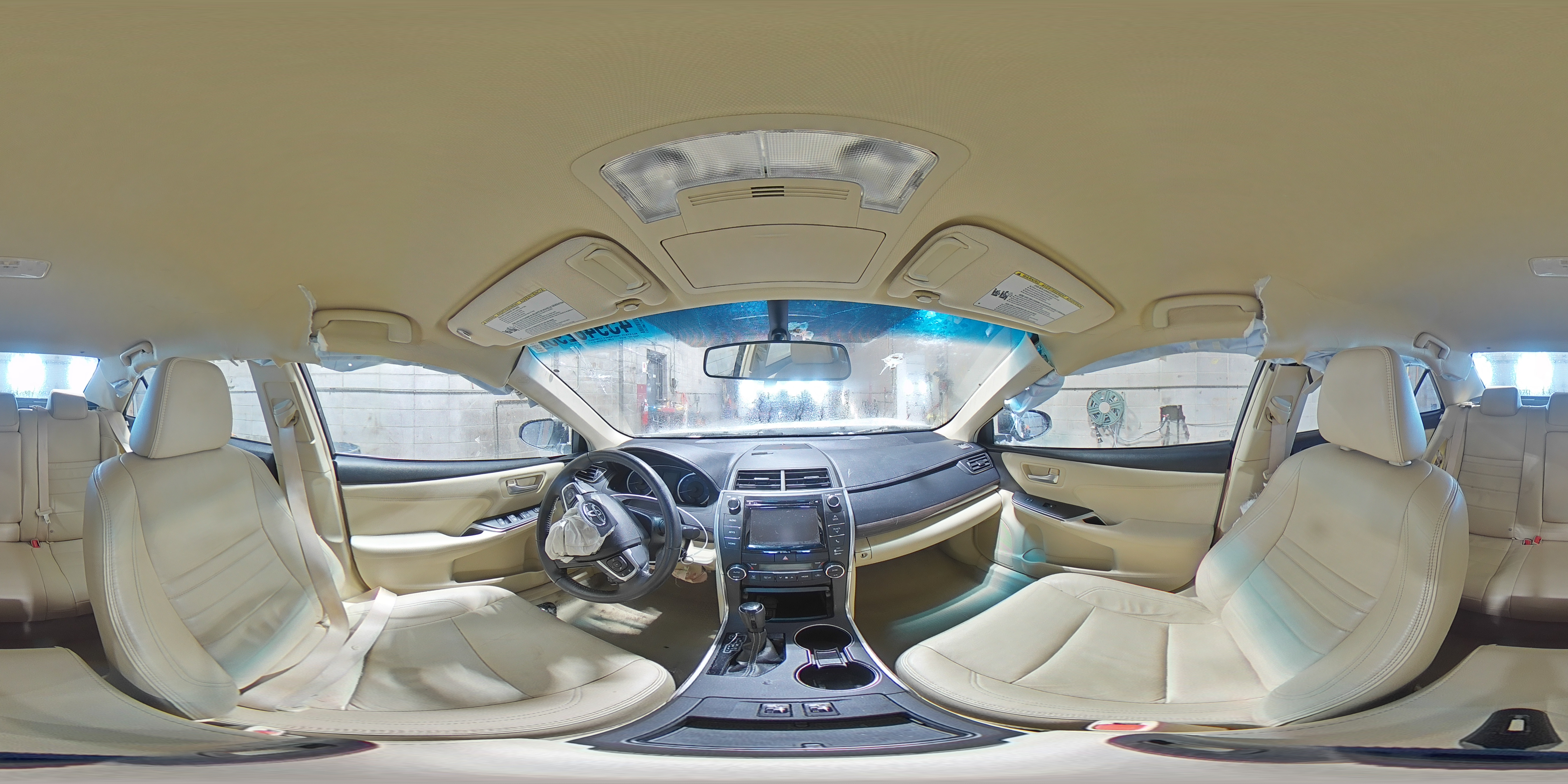 2016 Toyota Camry - Image 12