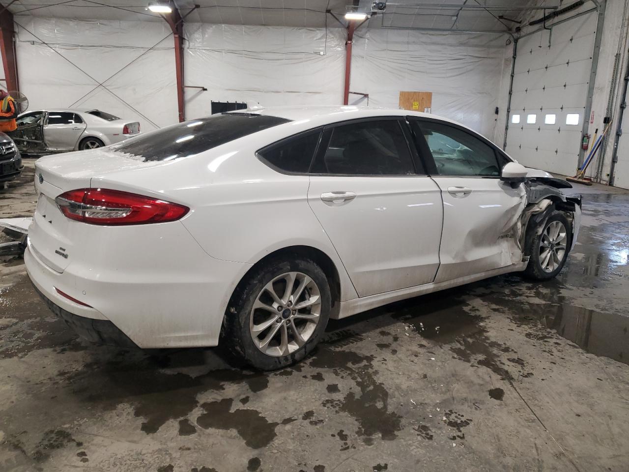 2019 Ford Fusion - Image 3