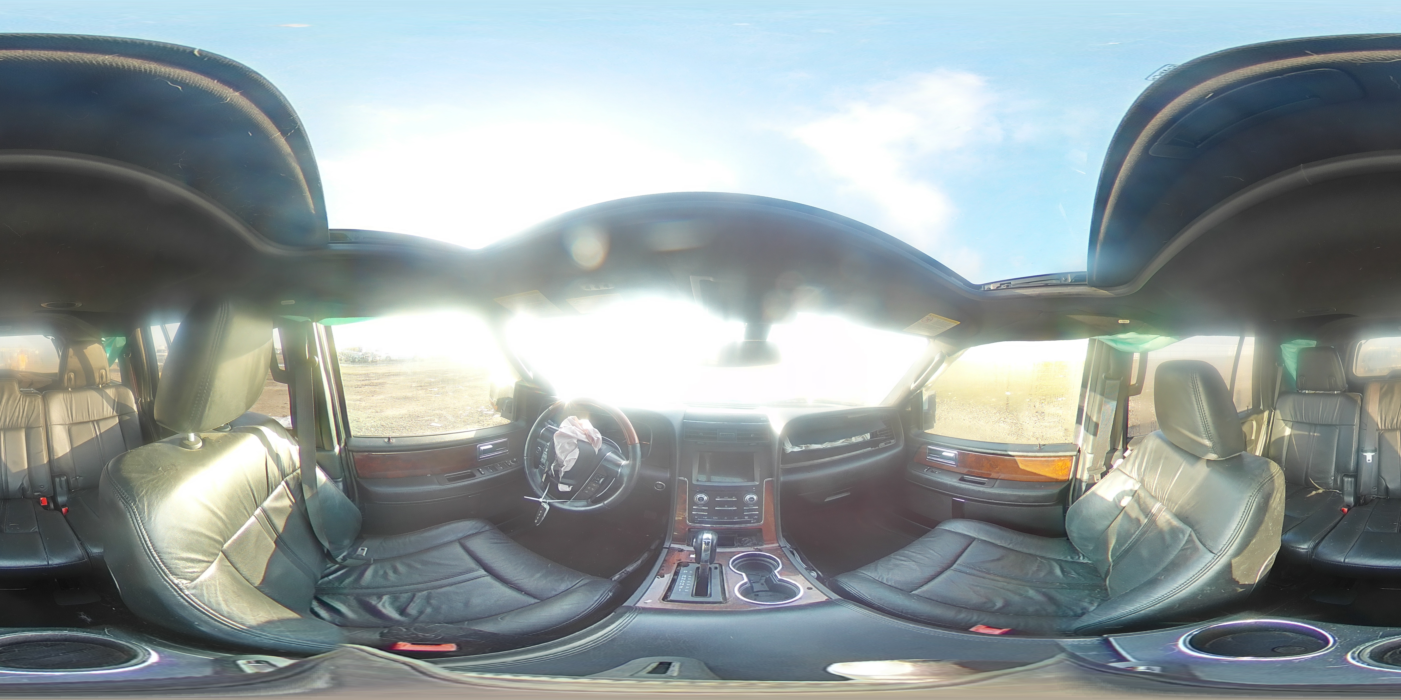 2016 Lincoln Navigator - Image 14