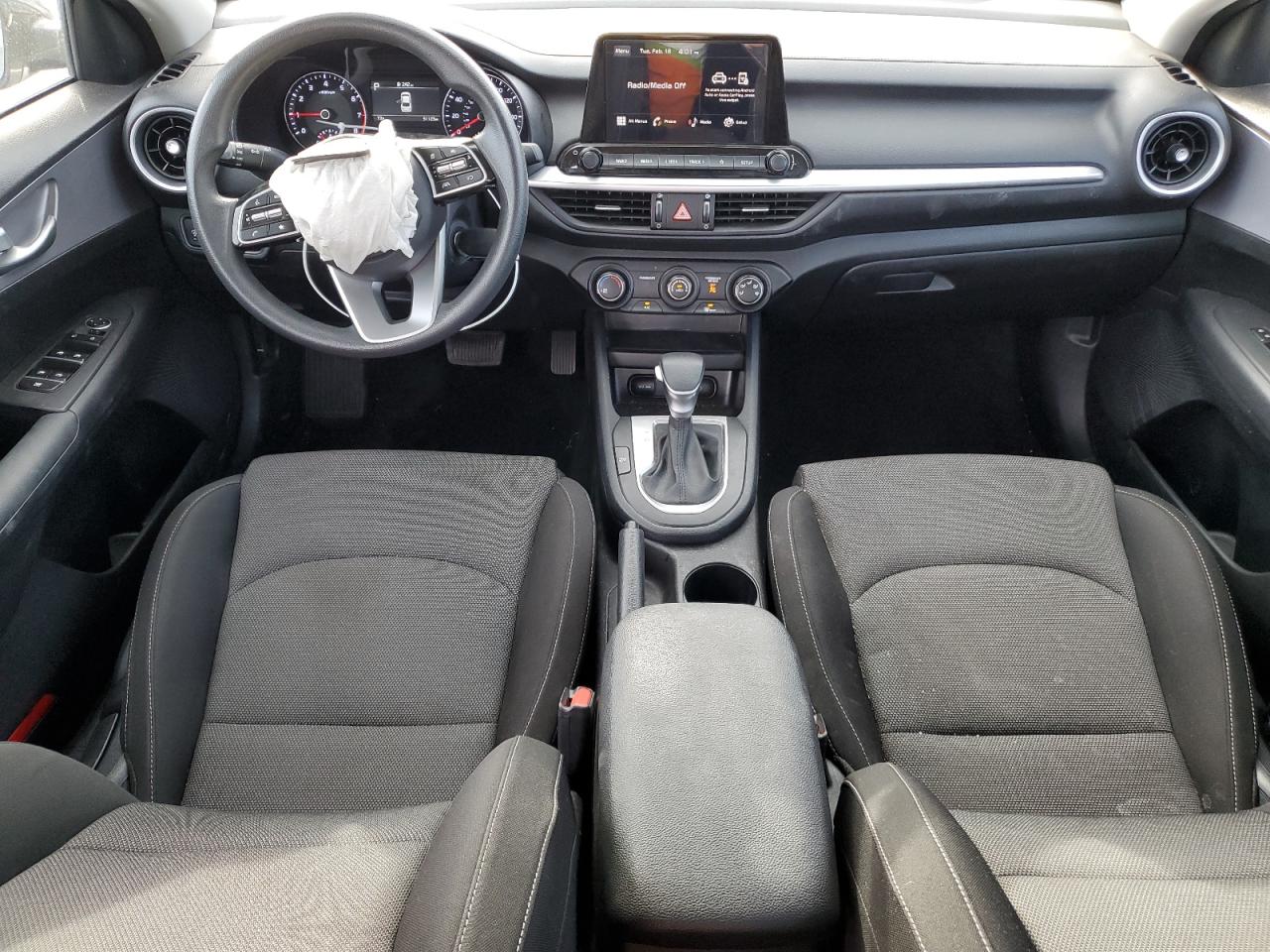 2024 Kia Forte - Image 8
