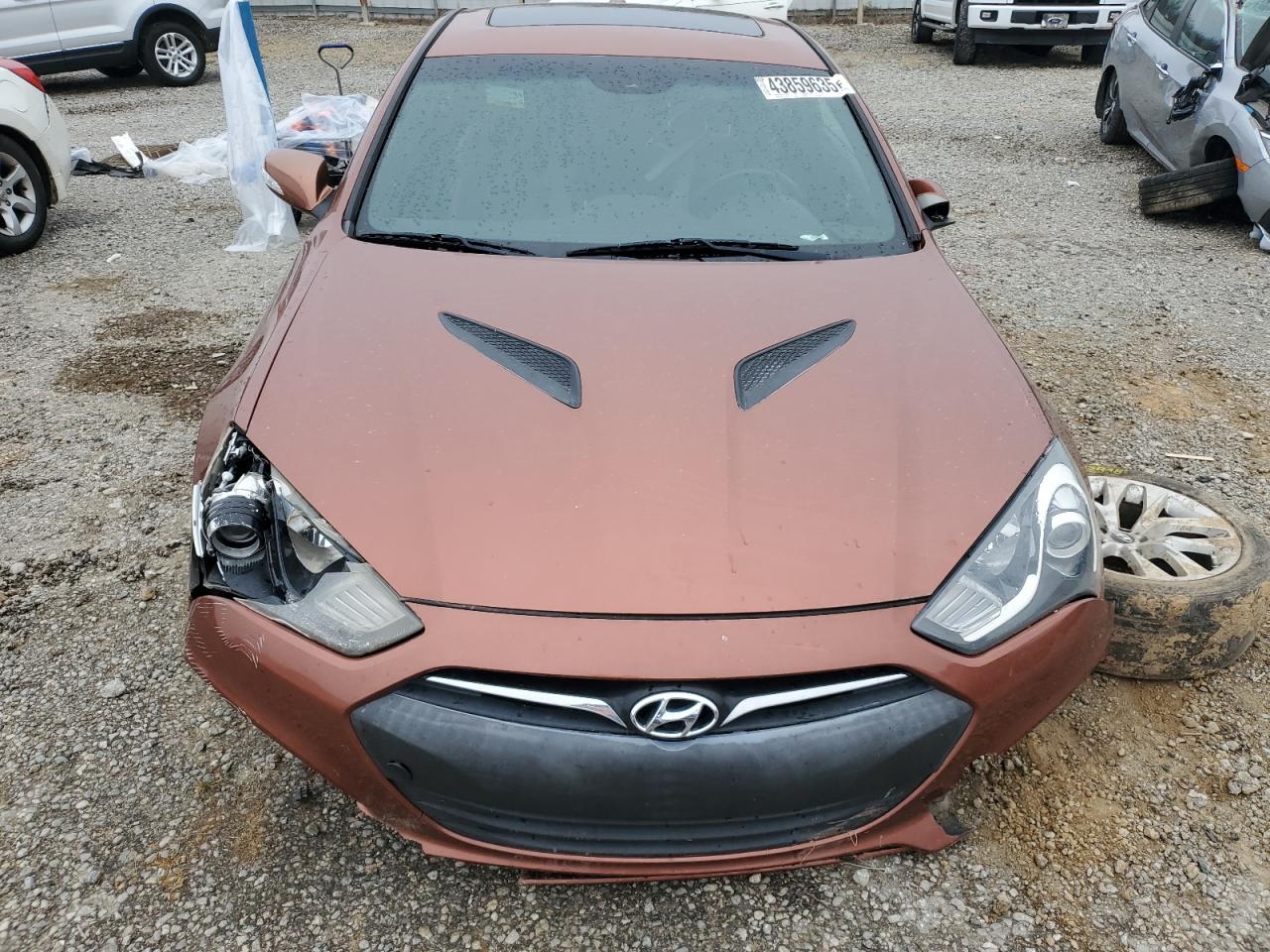 2013 Hyundai Genesis - Image 5