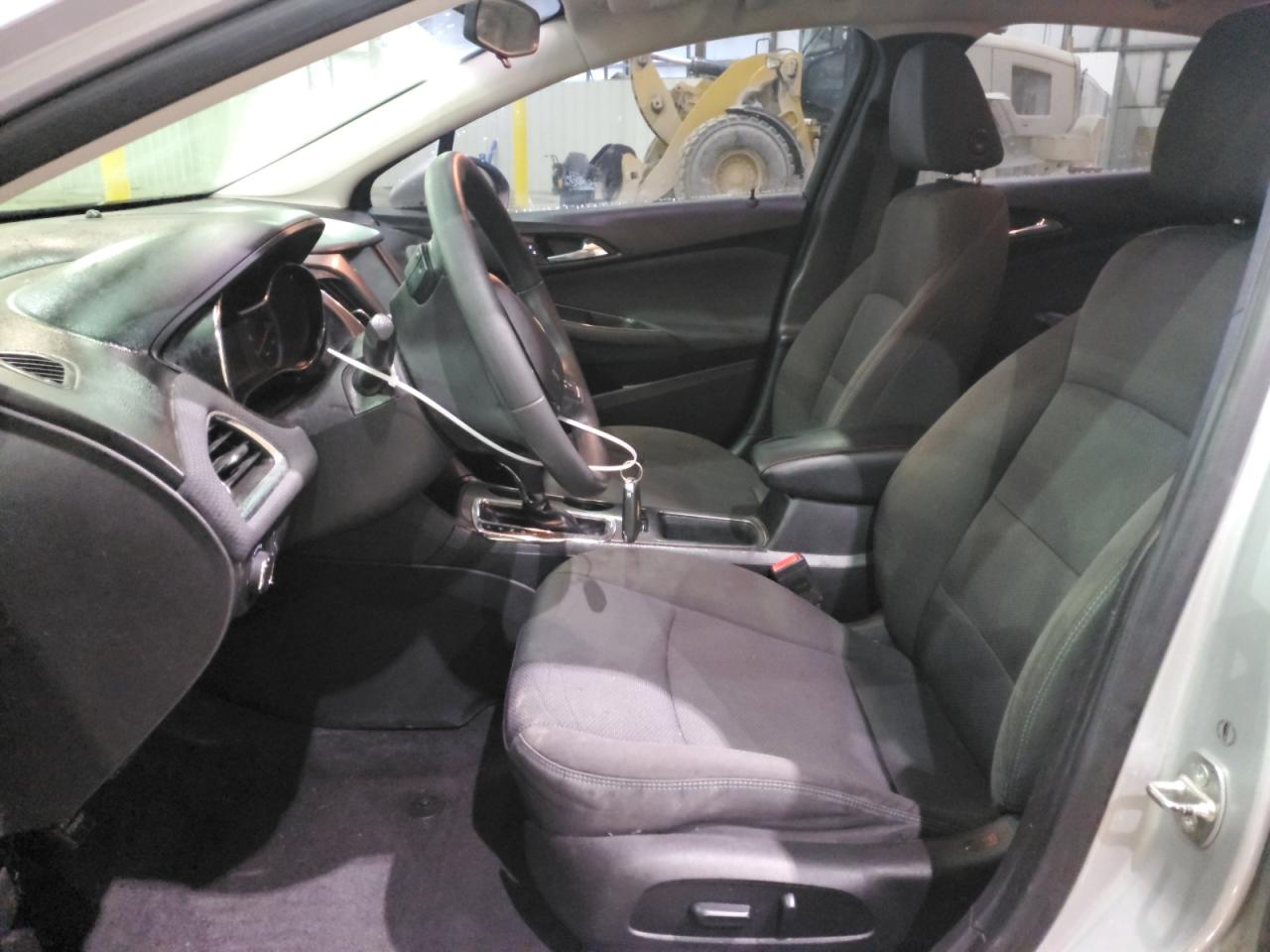 2018 Chevrolet Cruze - Image 7