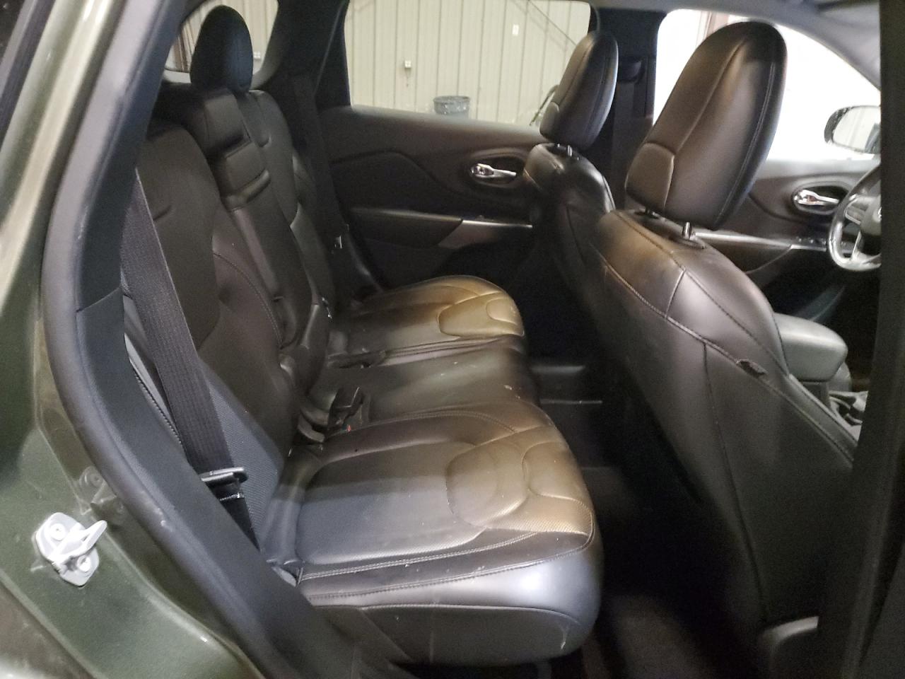 2019 Jeep Grand Cherokee - Image 10