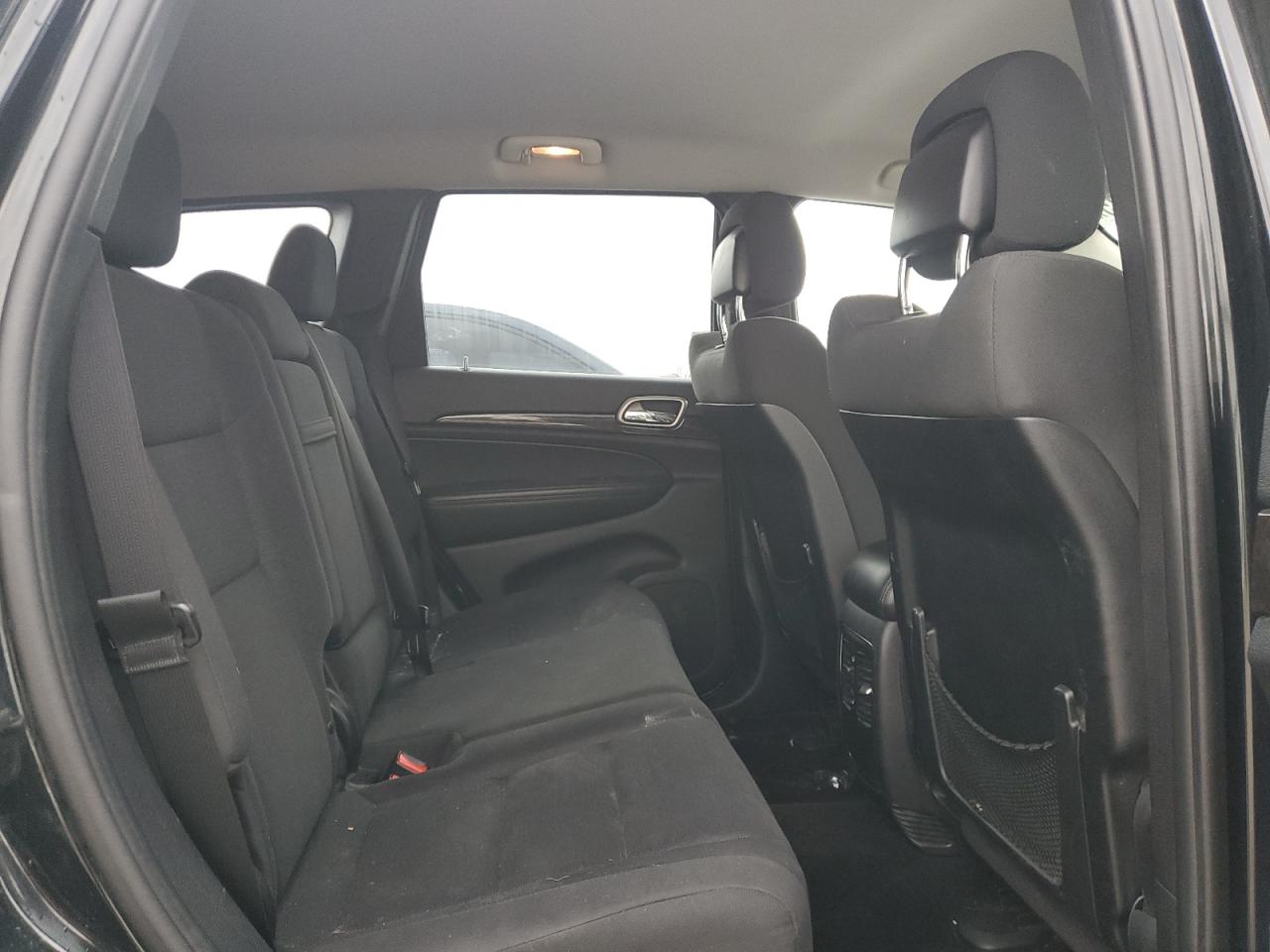 2012 Jeep Grand Cherokee - Image 11