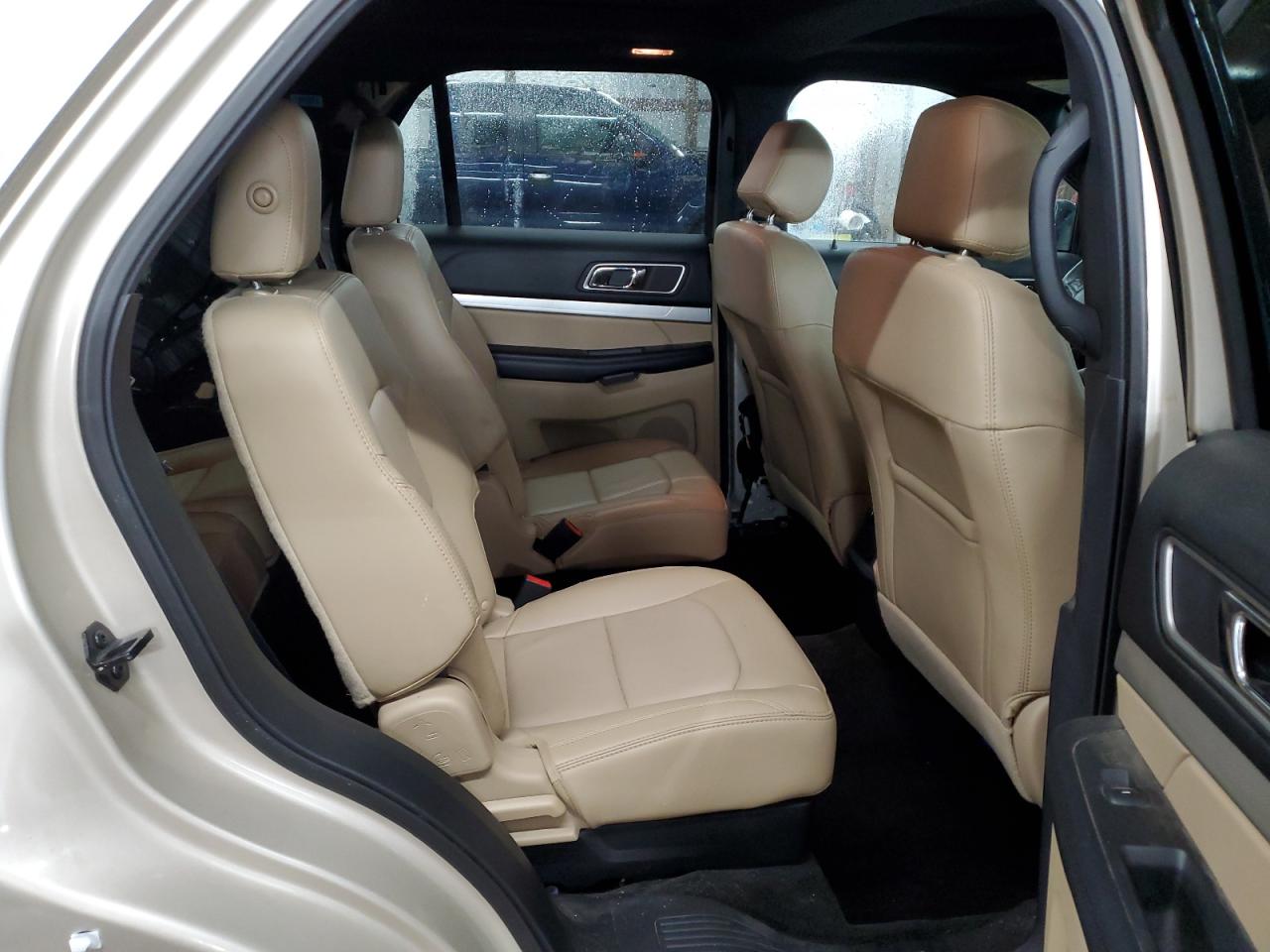 2017 Ford Explorer - Image 11