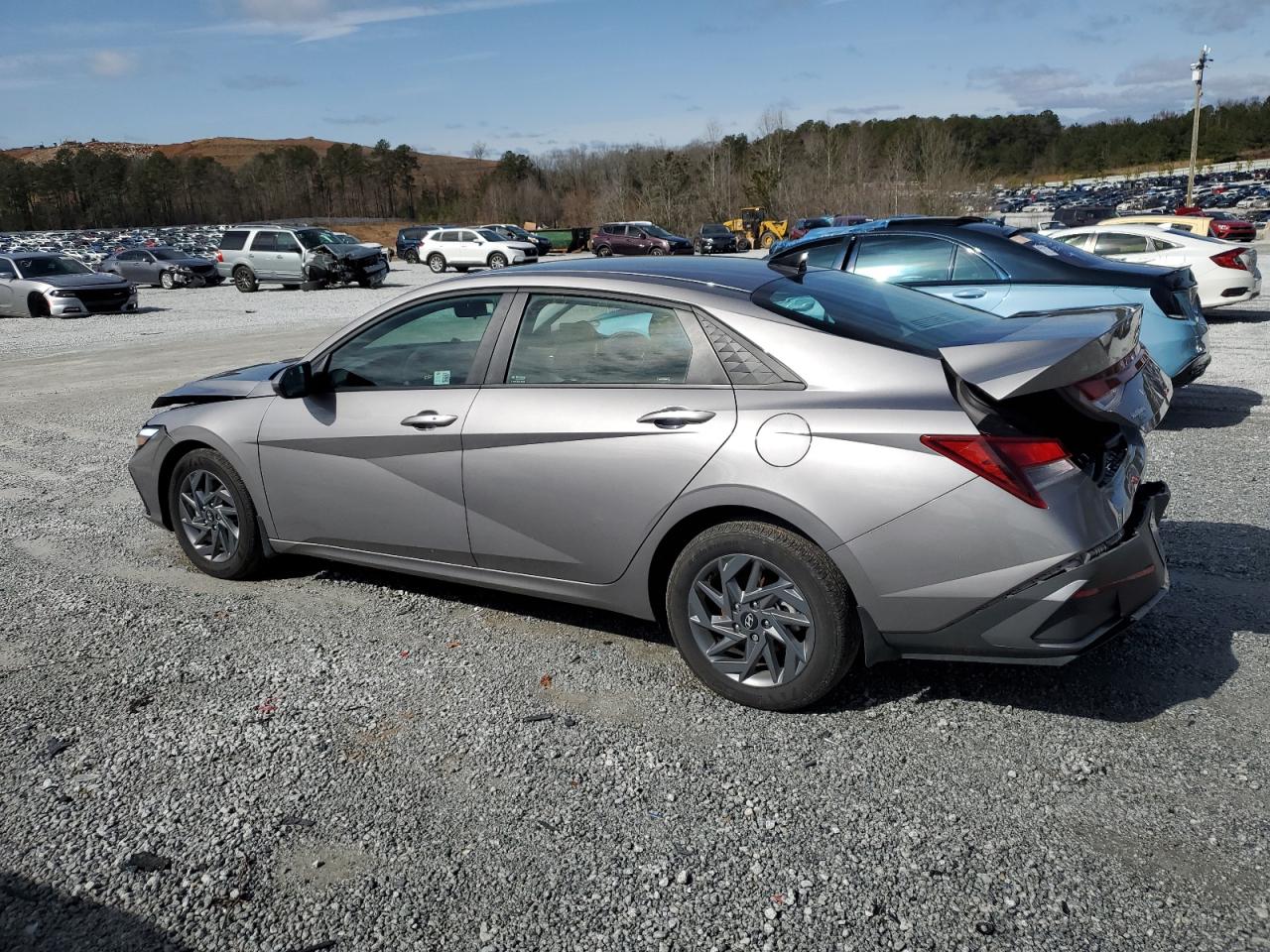2024 Hyundai Elantra - Image 2