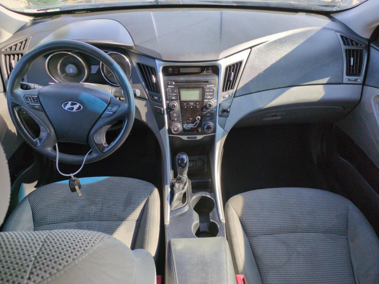 2011 Hyundai Sonata - Image 8