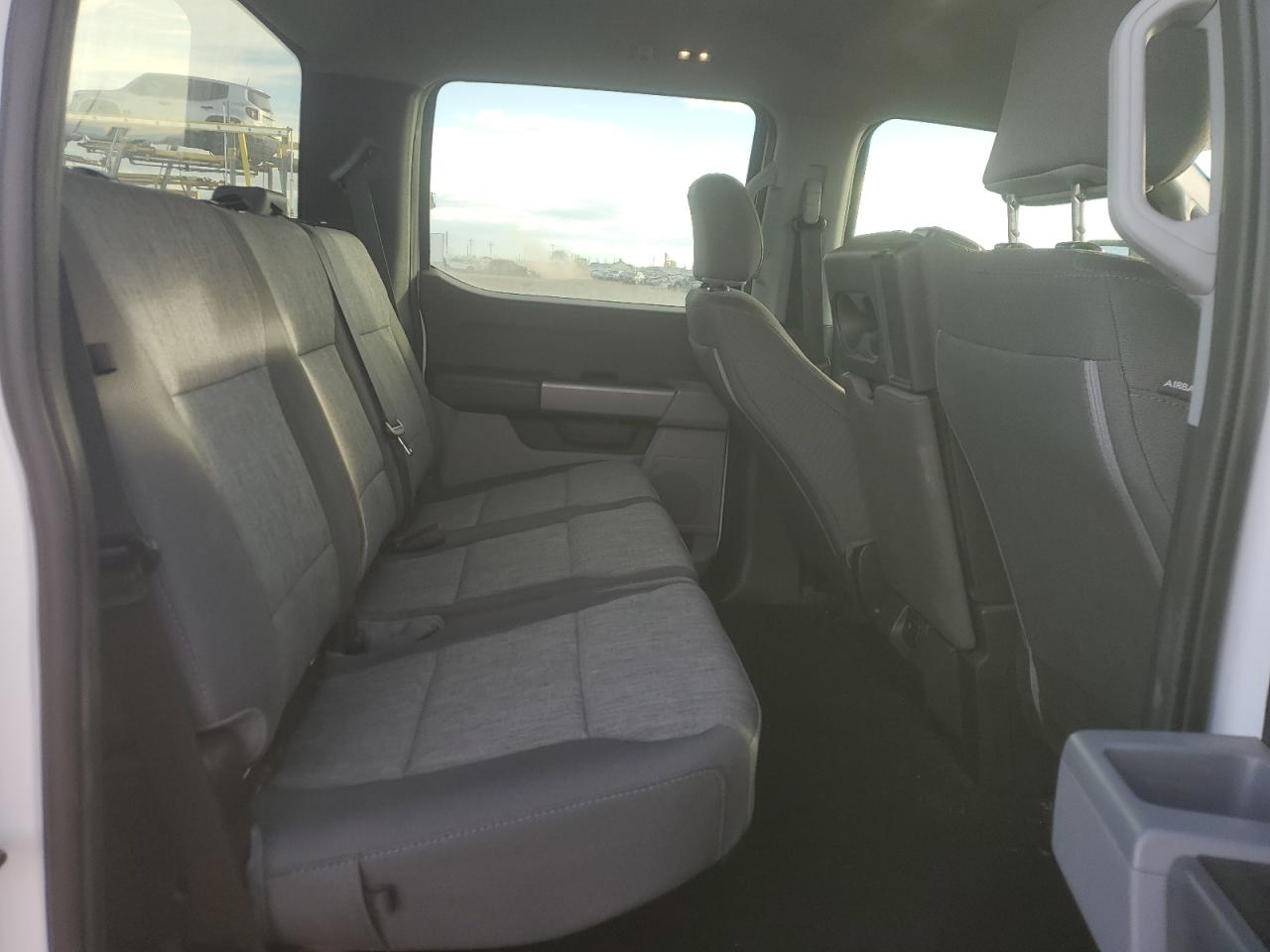 2023 Ford F250 - Image 10