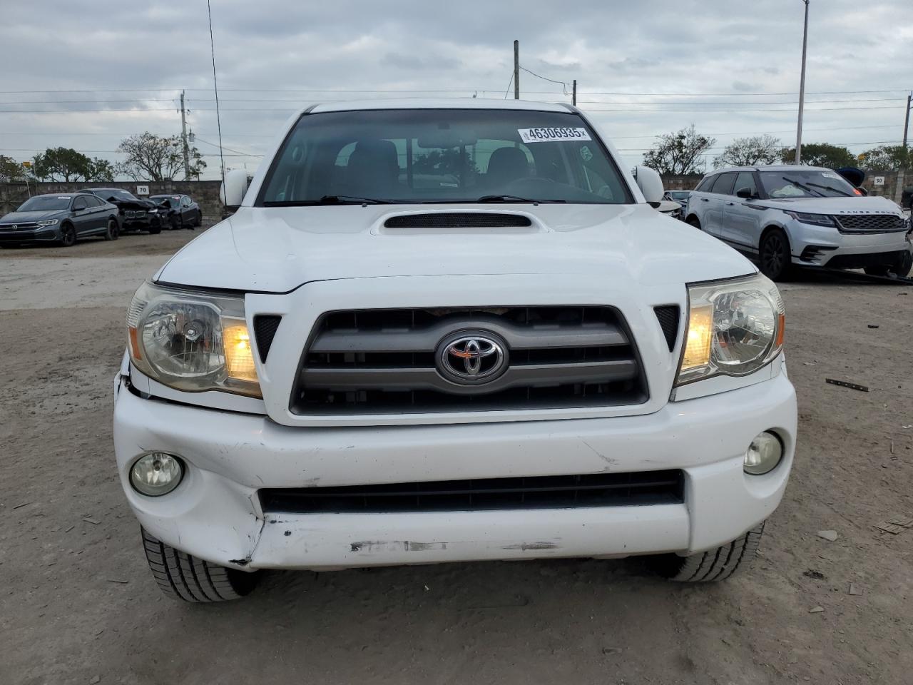 2010 Toyota Tacoma - Image 5