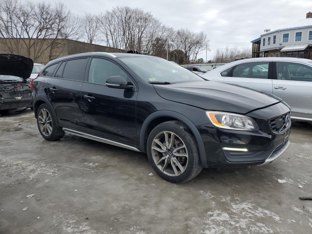 2018 Volvo V60 - Image 4