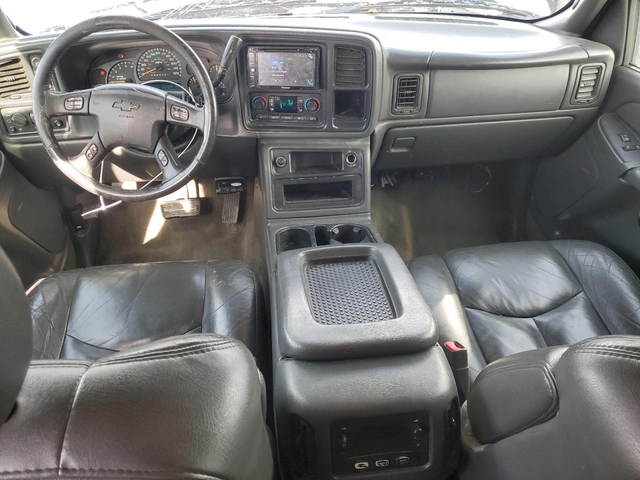 2005 Chevrolet Silverado - Image 8