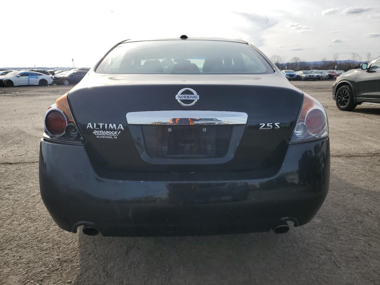 2010 Nissan Altima - Image 6