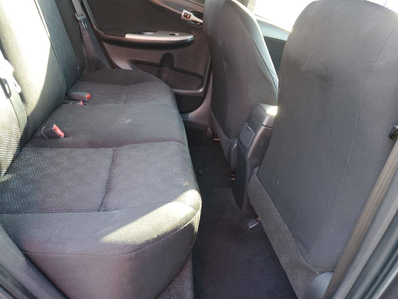 2010 Toyota Corolla - Image 10